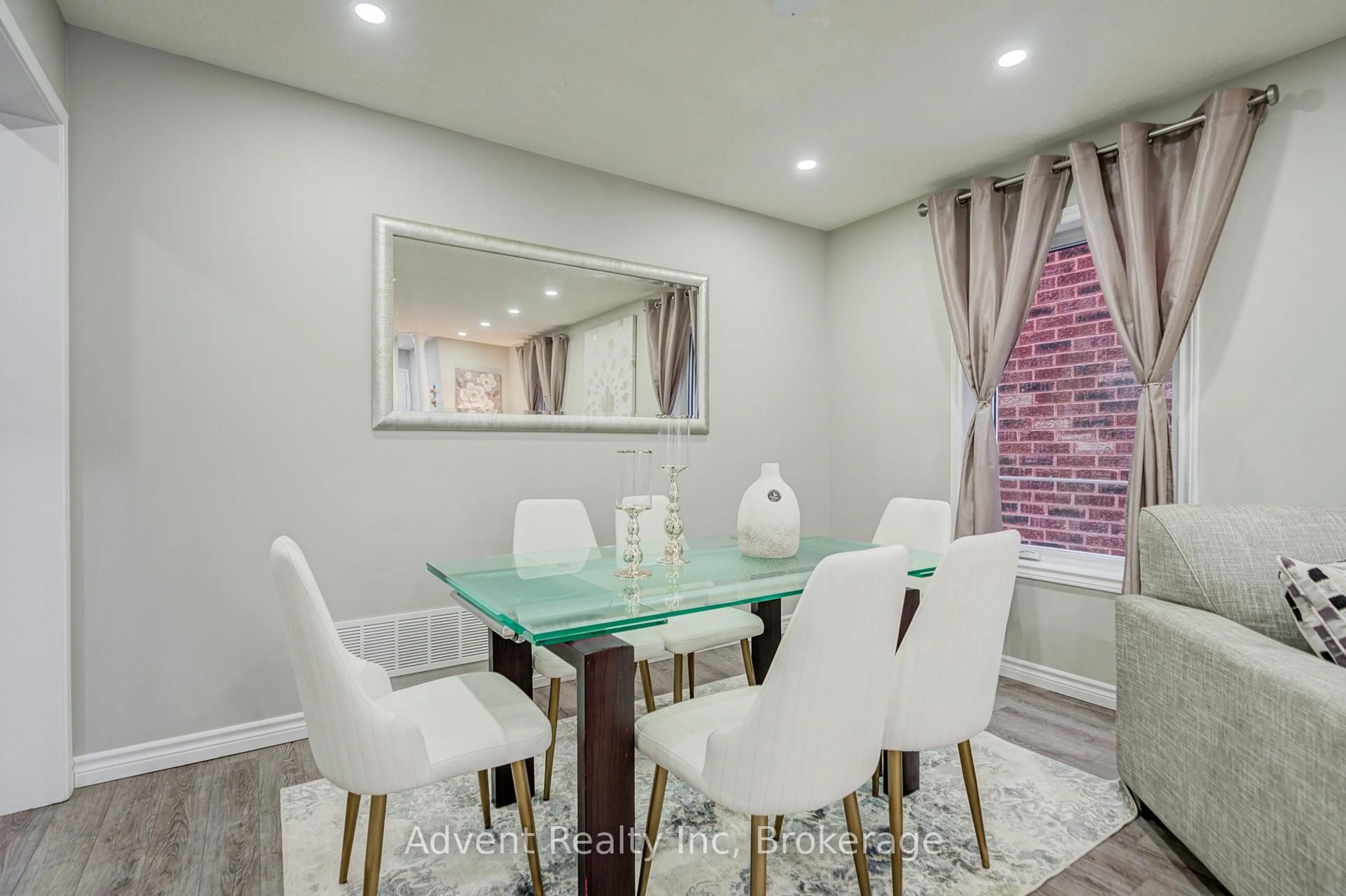 Dining room, unknown for 16 Hibbard Dr, Ajax Ontario L1Z 1J7