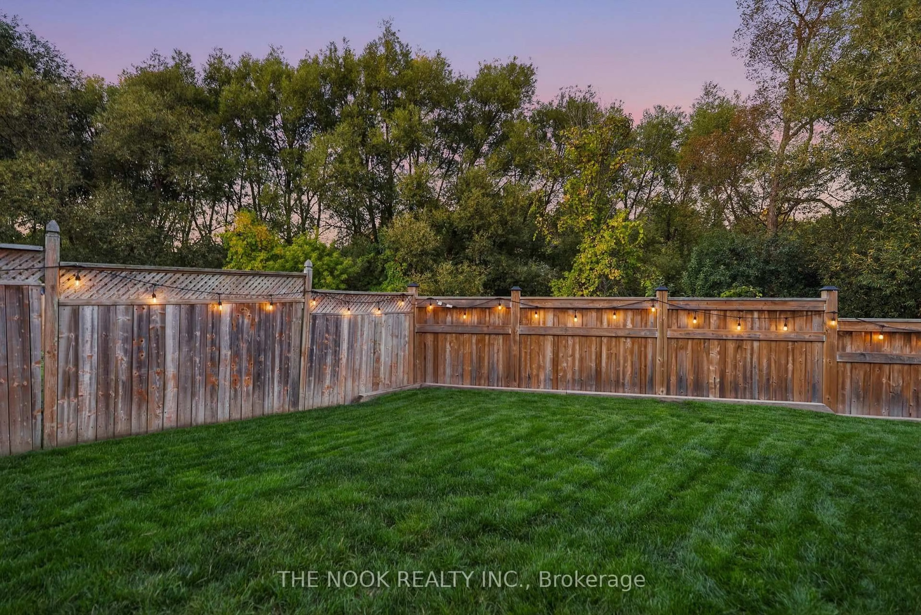 Unknown for 33 Abernethy Cres, Clarington Ontario L1C 4Z1