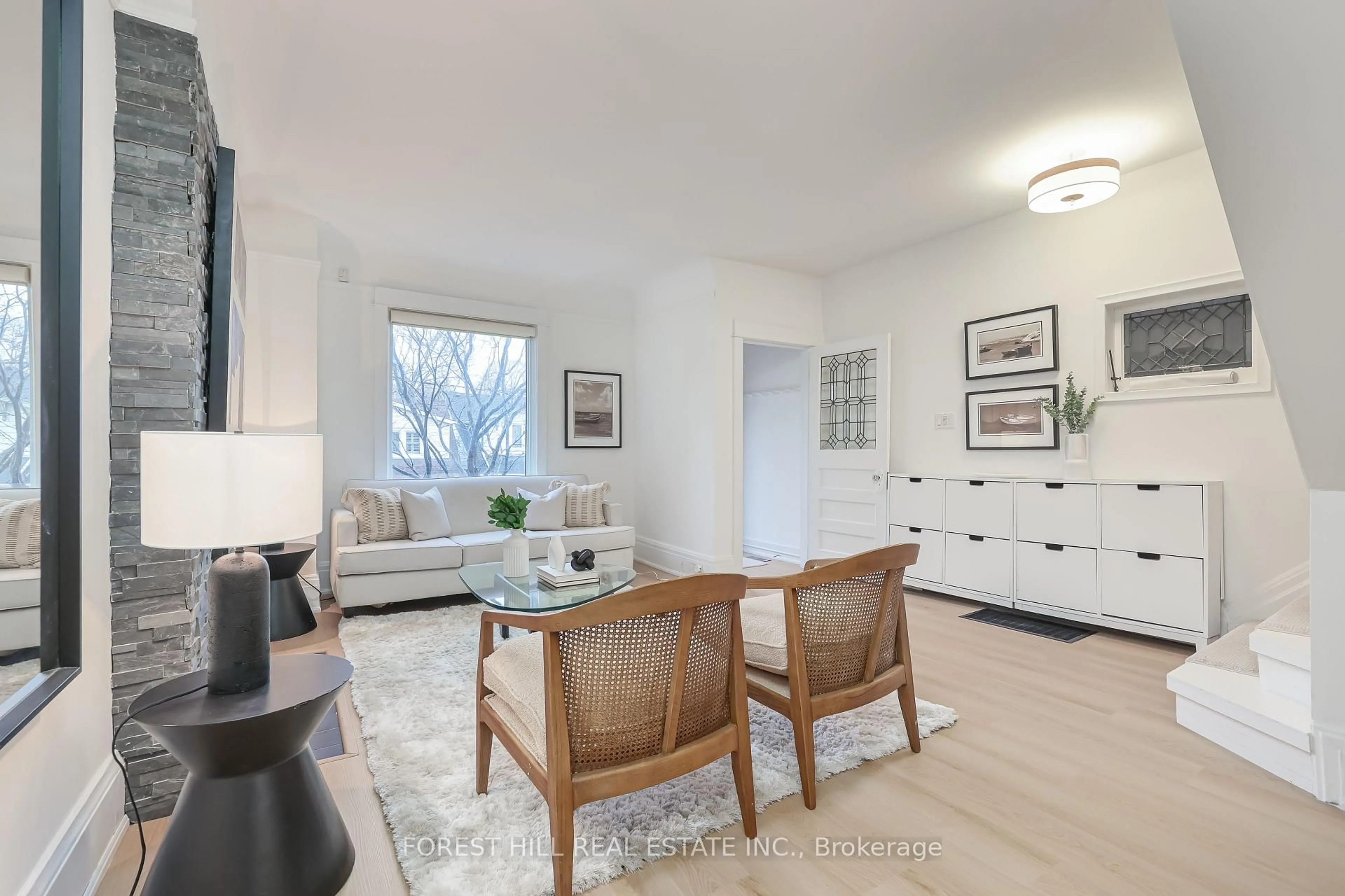 Living room with furniture, unknown for 68 Sparkhall Ave, Toronto Ontario M4K 1G6