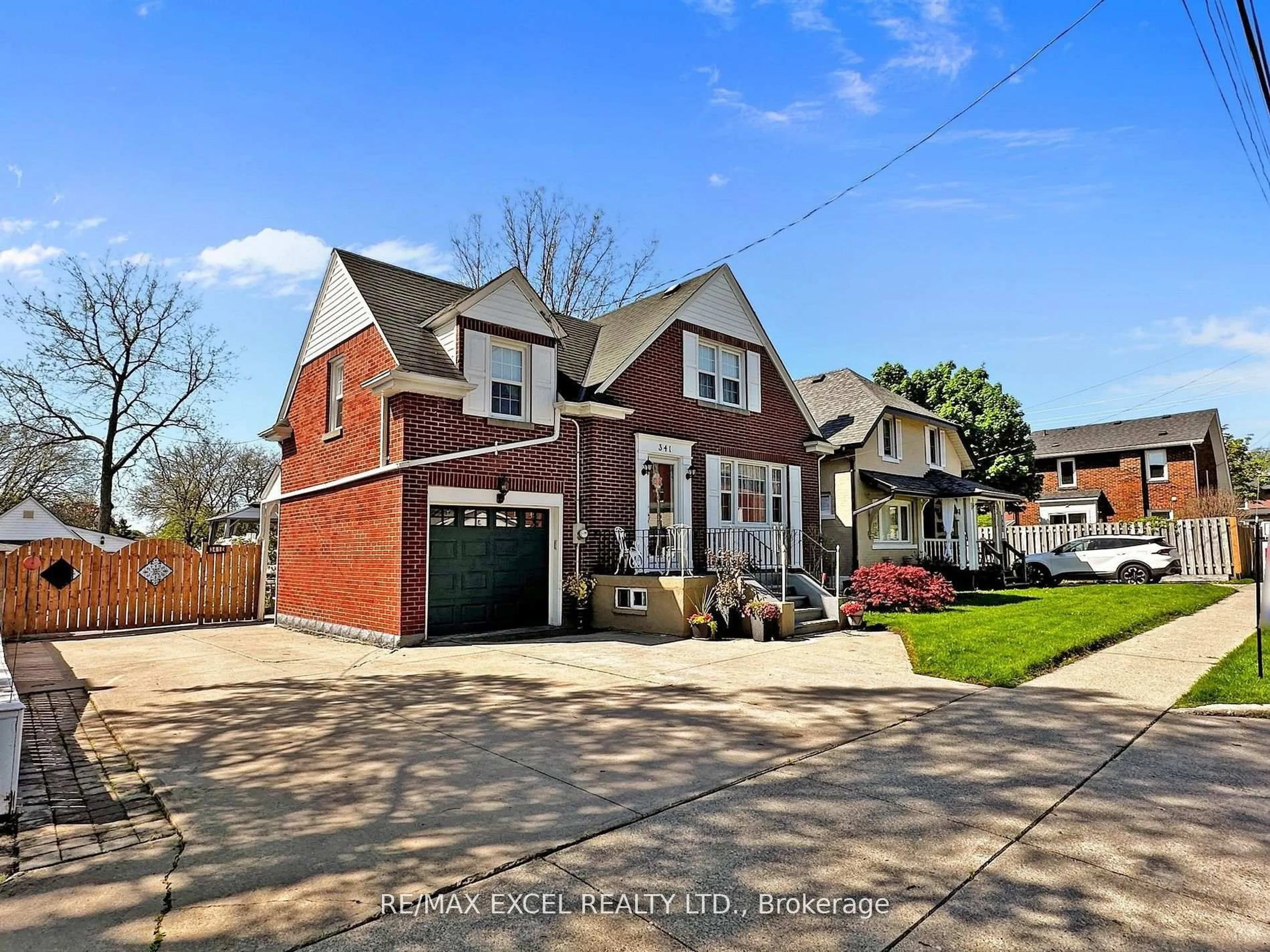 Home with brick exterior material, street for 341 Richmond St, Oshawa Ontario L1G 1E8