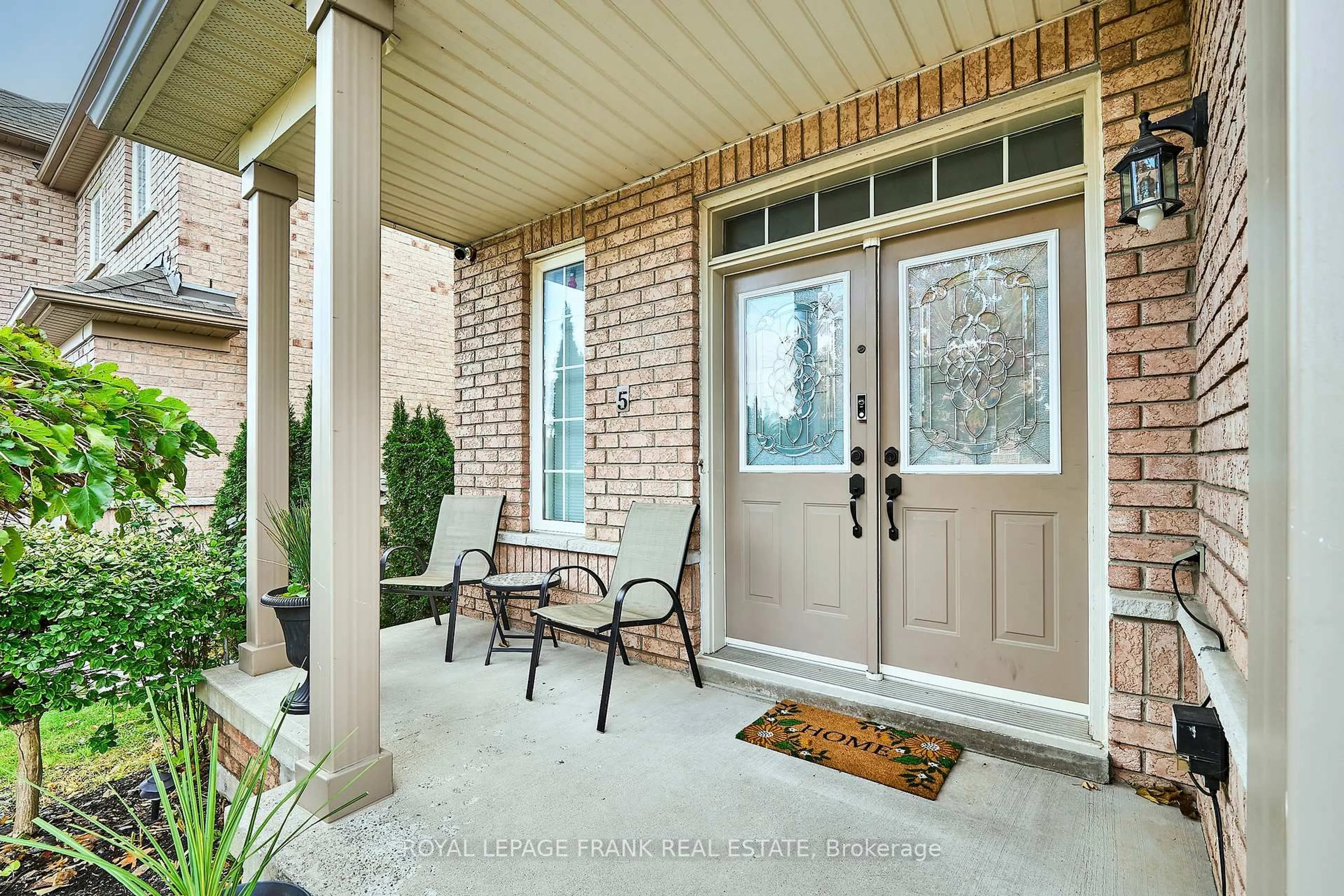 Indoor entryway for 5 Partner Dr, Clarington Ontario L1E 3J1