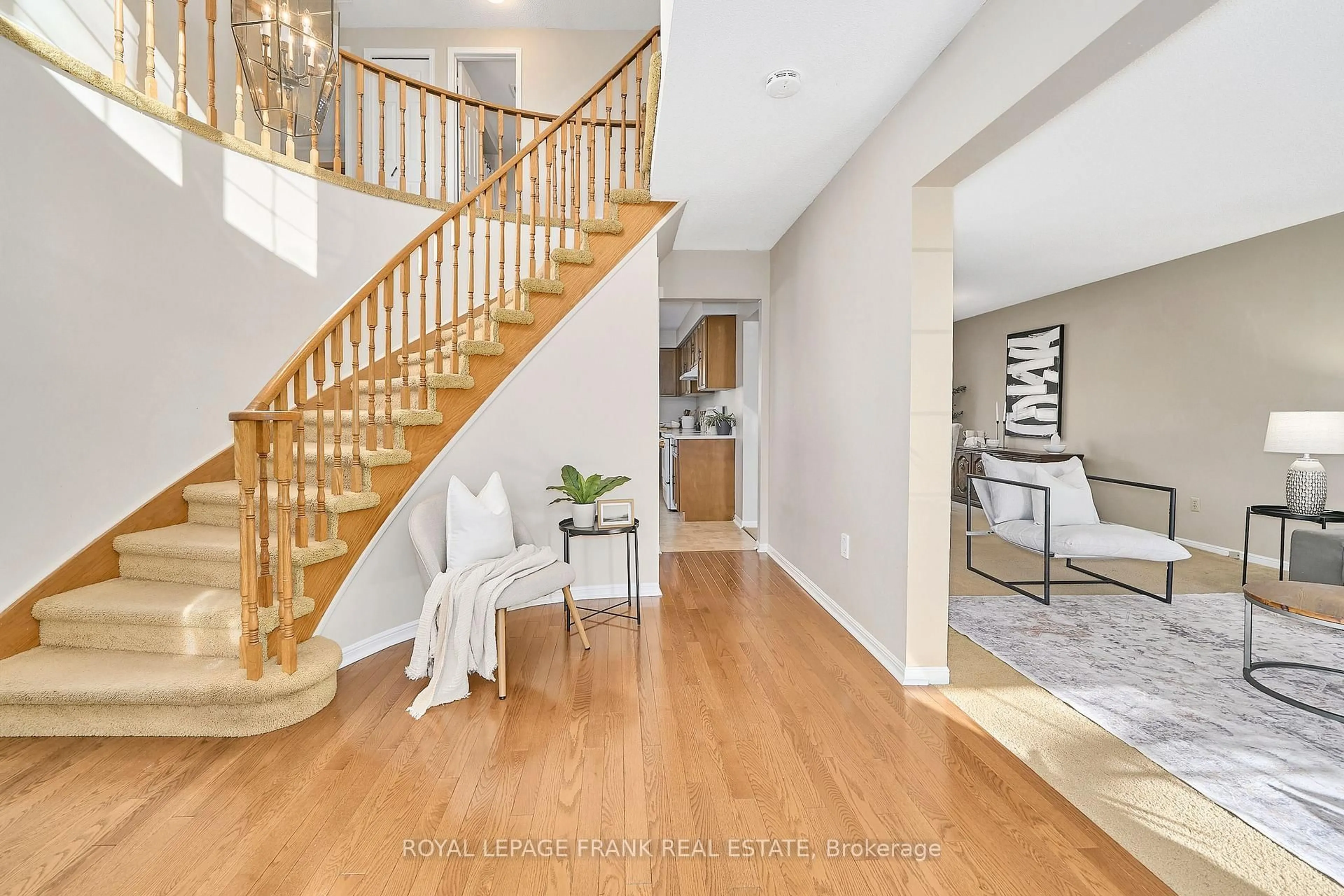 Indoor entryway for 3 Hialeah Cres, Whitby Ontario L1N 6P9