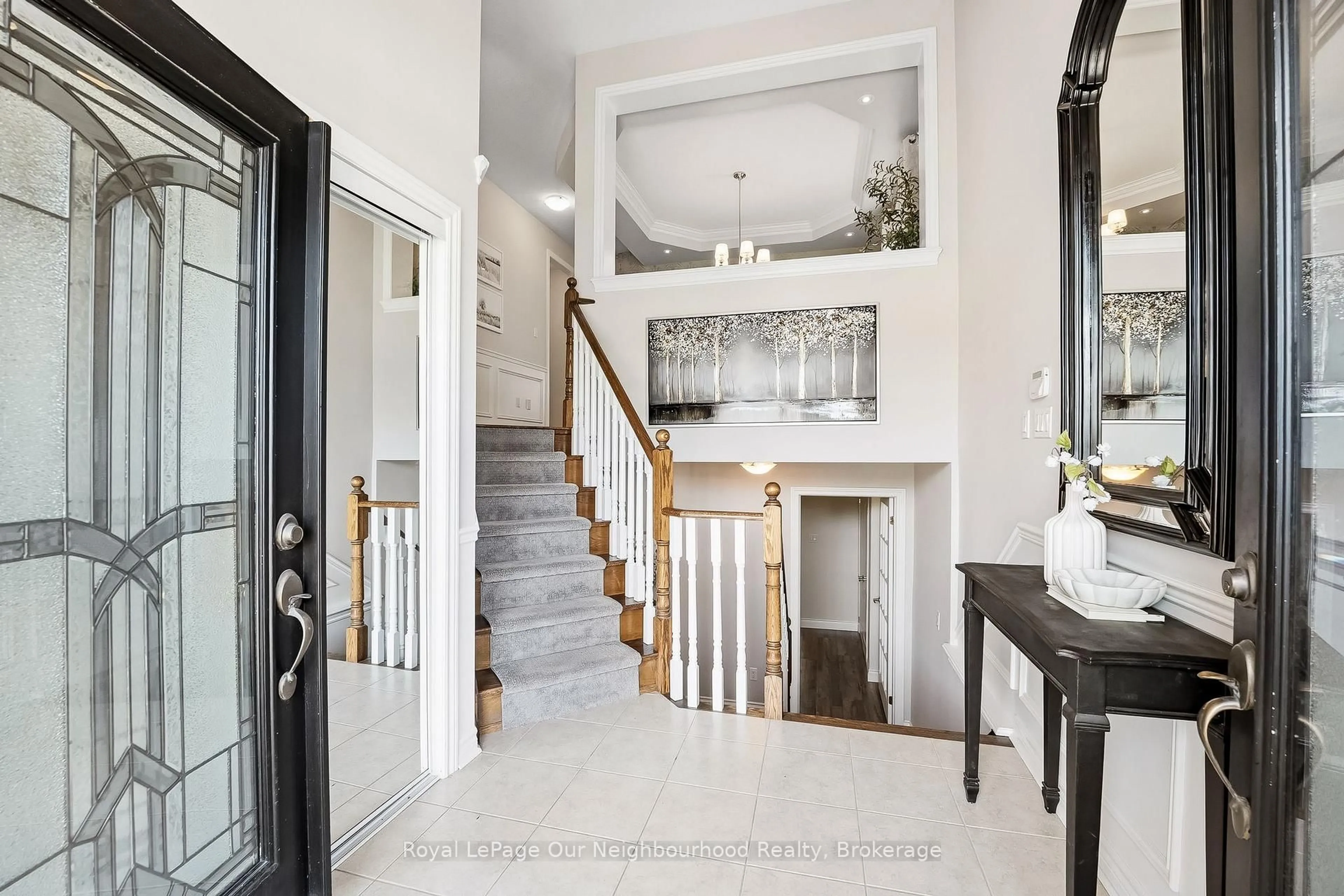 Indoor entryway for 36 Florence Dr, Whitby Ontario L1R 0K2