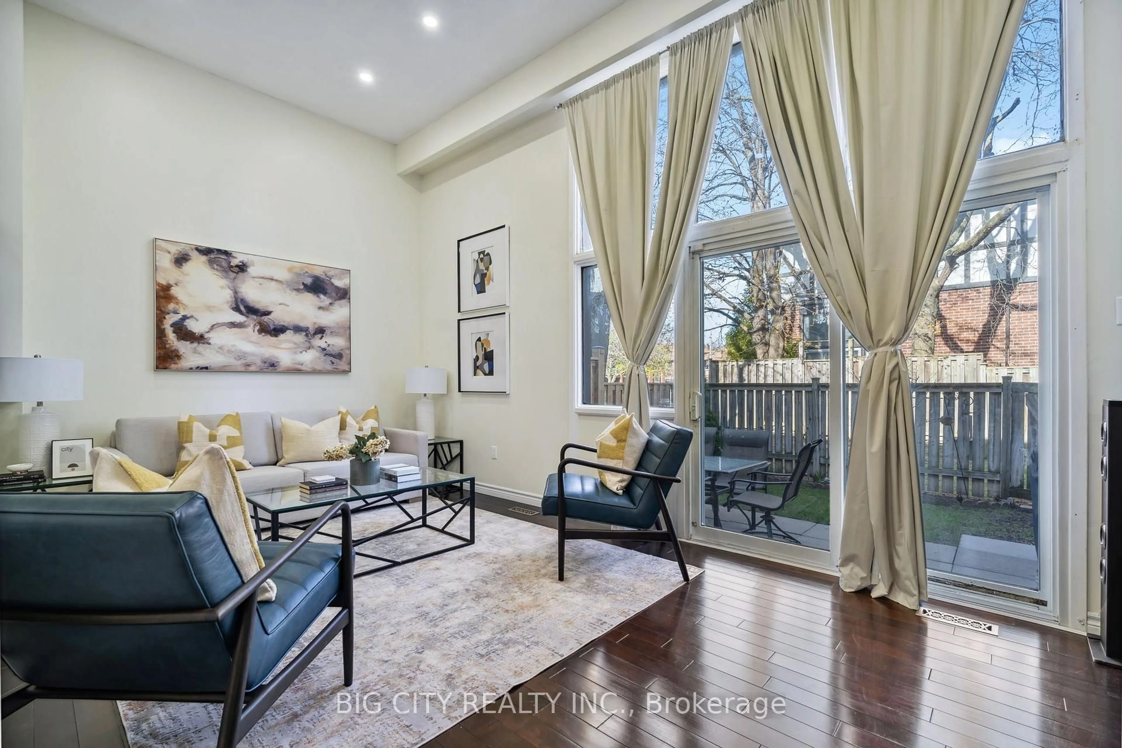 Living room with furniture, unknown for 321 Trudelle St #21, Toronto Ontario M1J 3J9