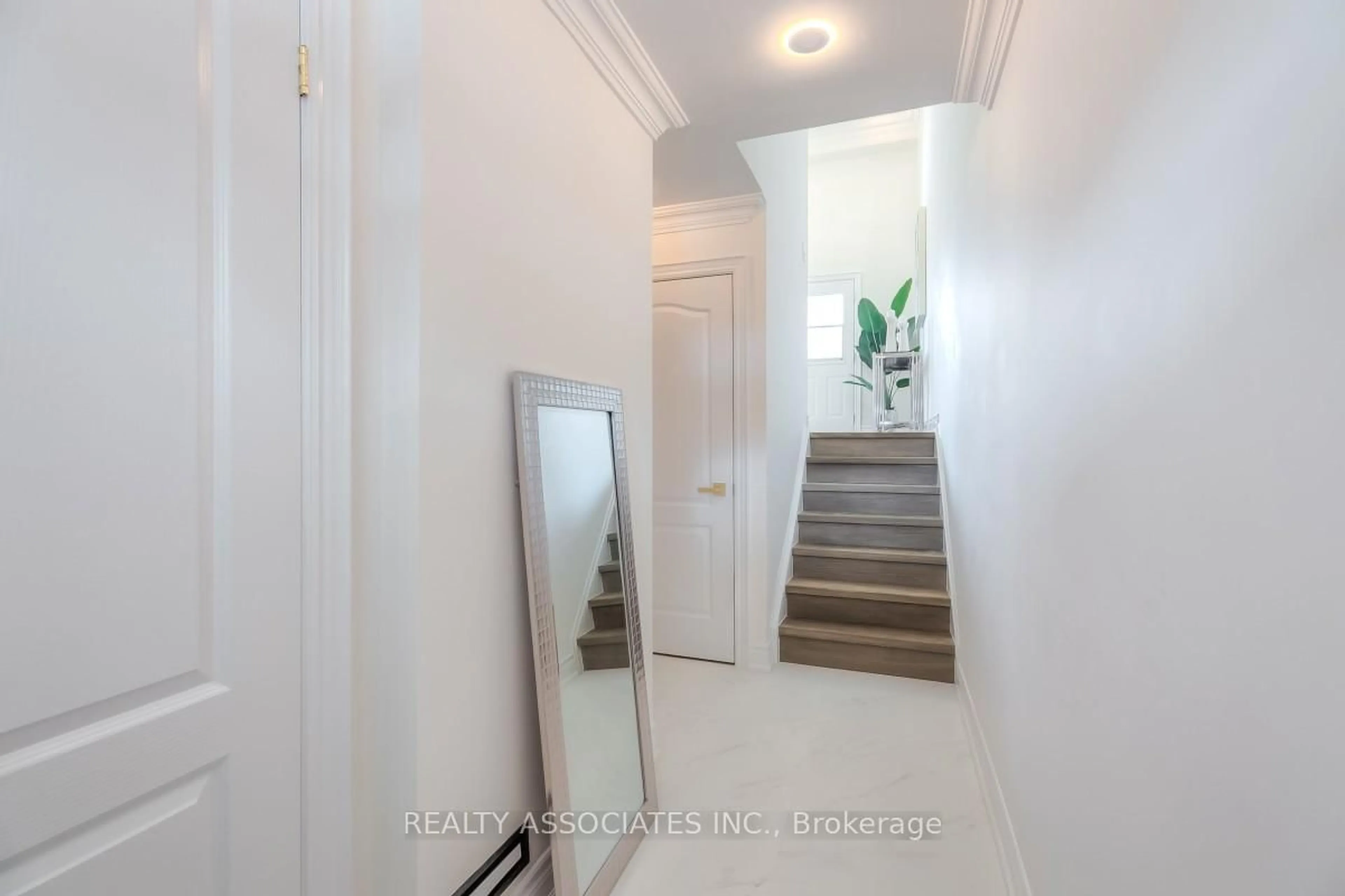 Unknown for 1975 Memory Lane #16, Pickering Ontario L1V 3M3