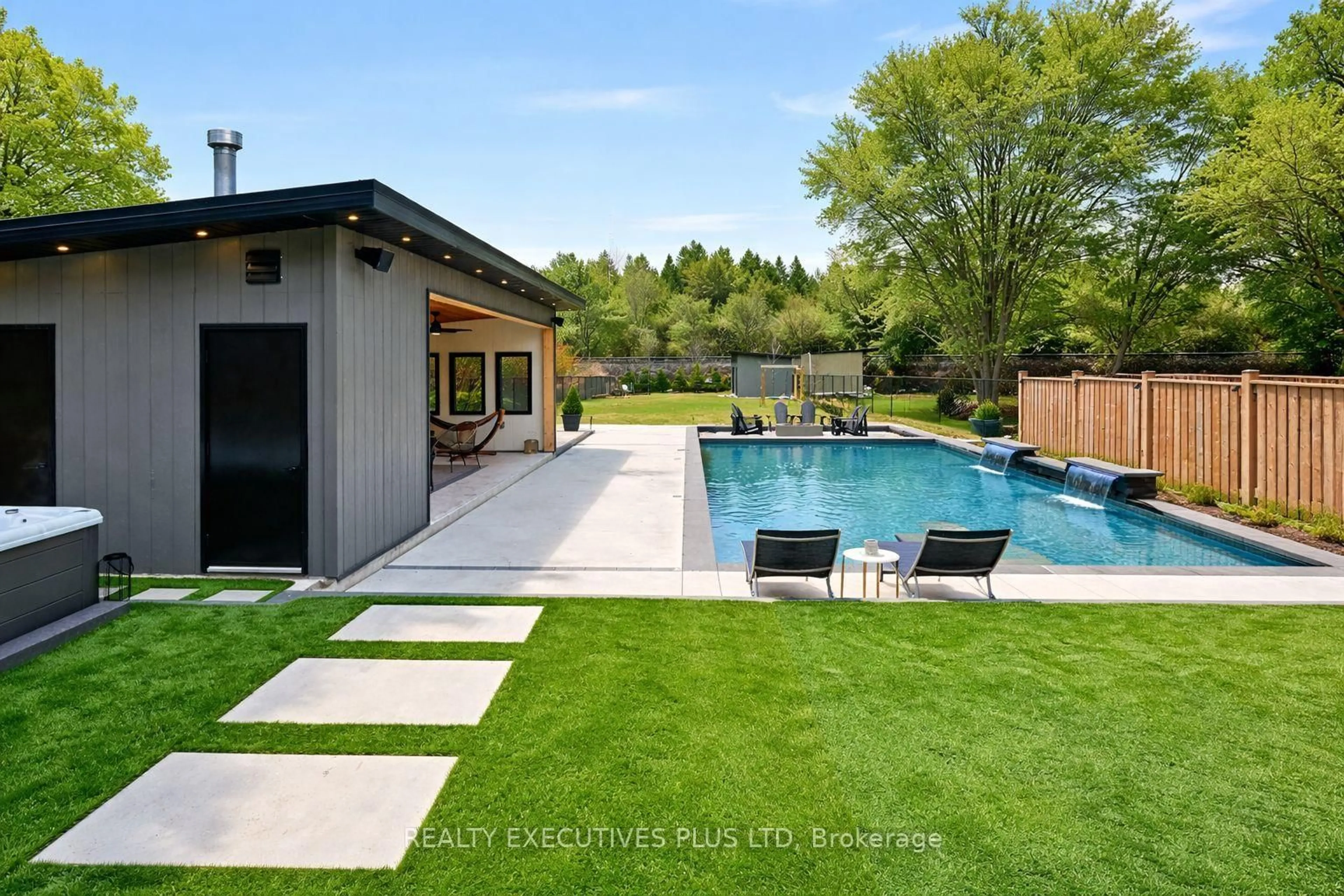 Unknown for 367 Rosebank Rd, Pickering Ontario L1W 2N3