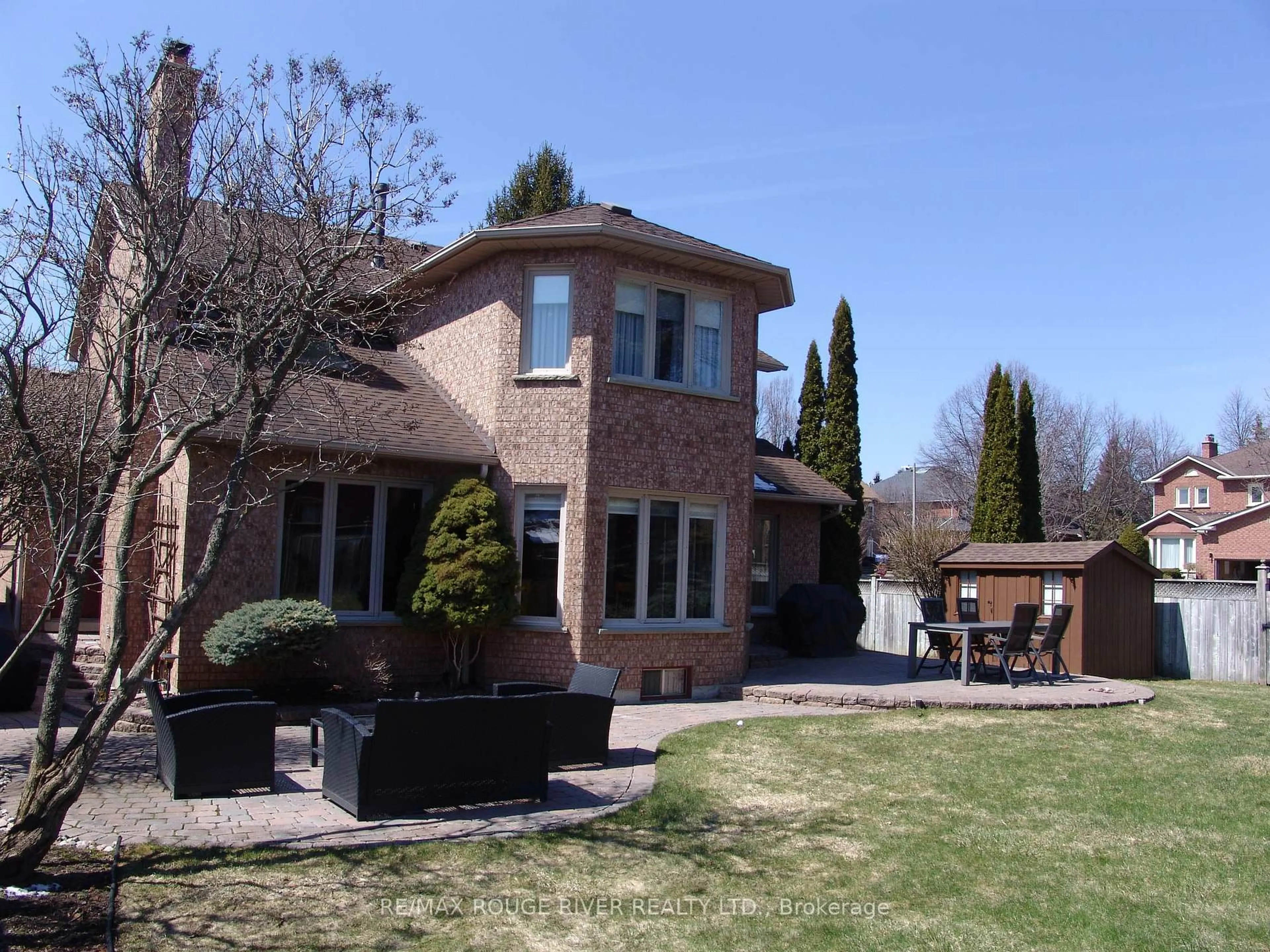 Home with brick exterior material, unknown for 60 Emmett Pl, Whitby Ontario L1R 2B4