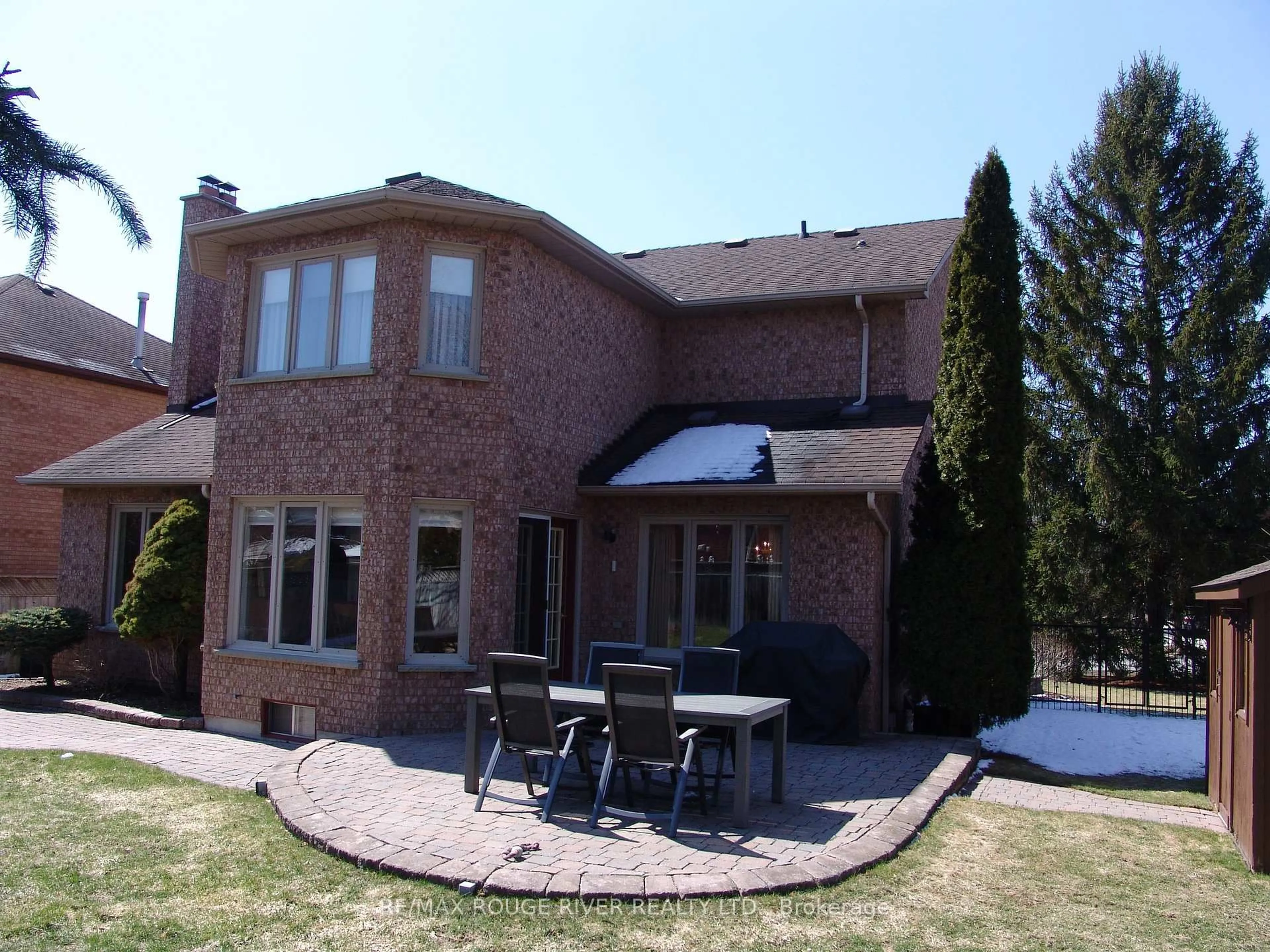 Home with brick exterior material, unknown for 60 Emmett Pl, Whitby Ontario L1R 2B4