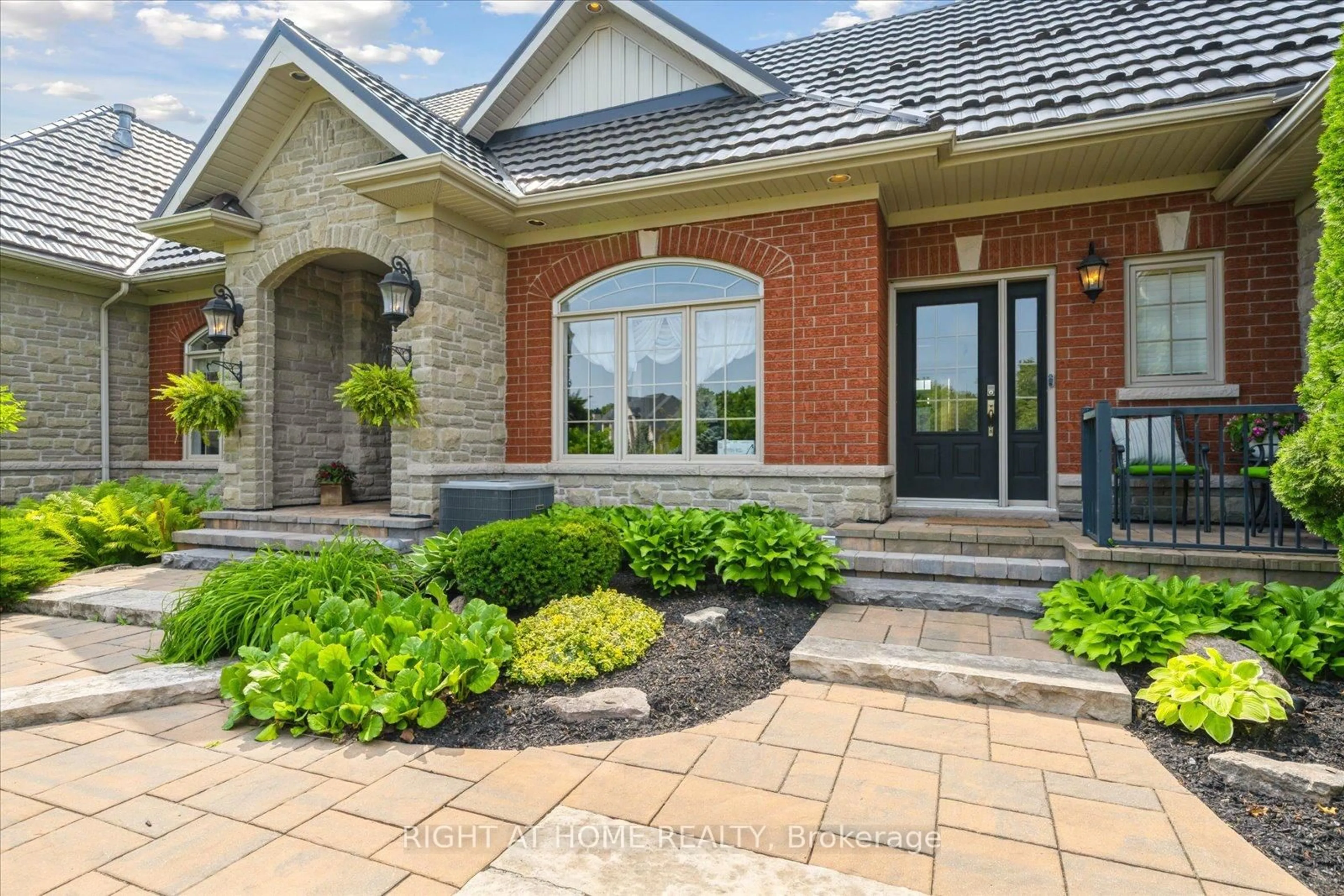 Home with brick exterior material, street for 7 Clyde Crt, Scugog Ontario L9L 2C9