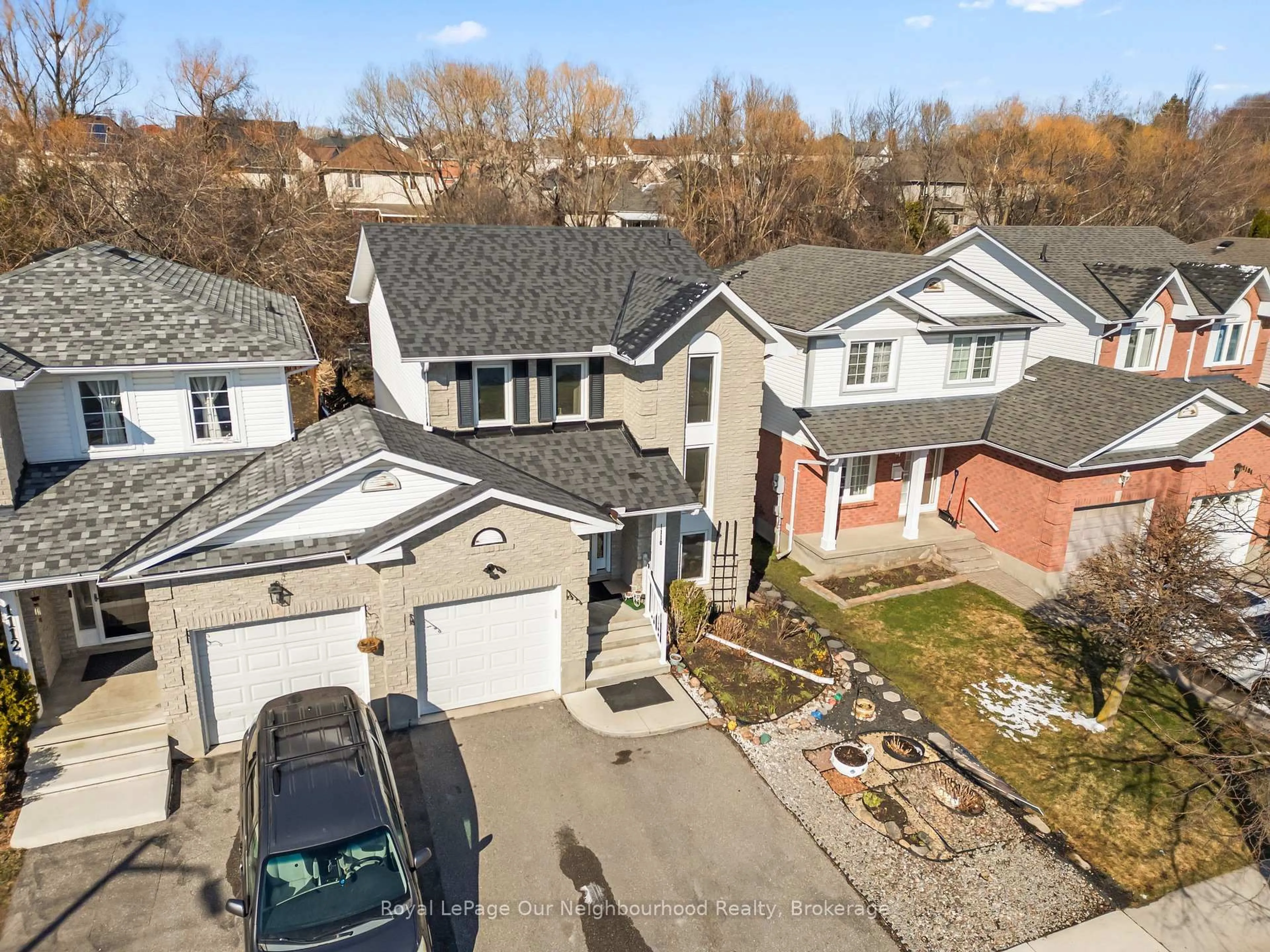 A pic from outside/outdoor area/front of a property/back of a property/a pic from drone, street for 1110 Snowberry St, Oshawa Ontario L1K 2J2