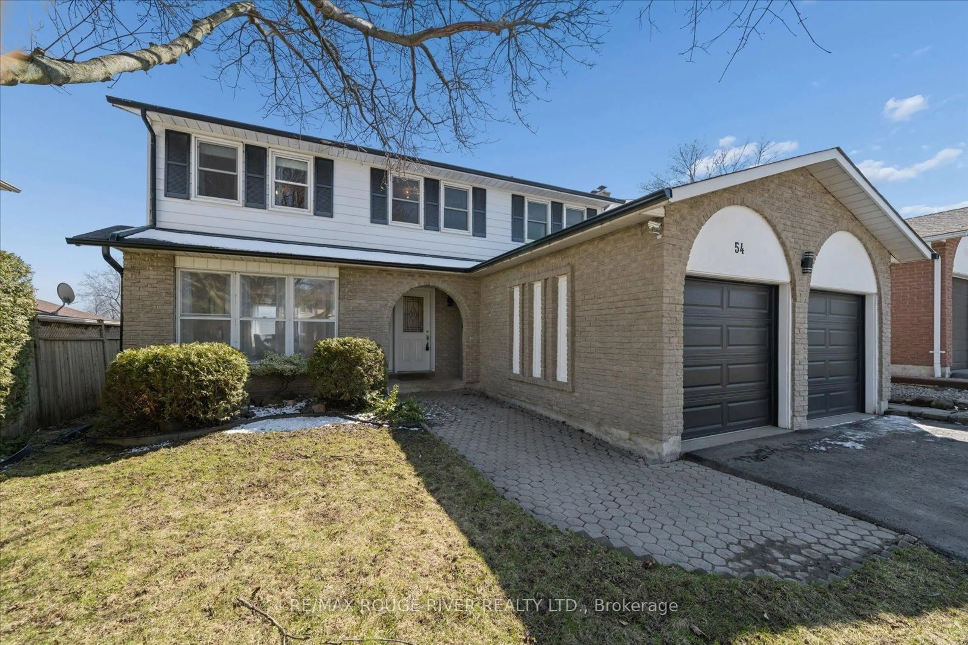 Home with brick exterior material, street for 54 Rosalynne Ave, Clarington Ontario L1C 3X8