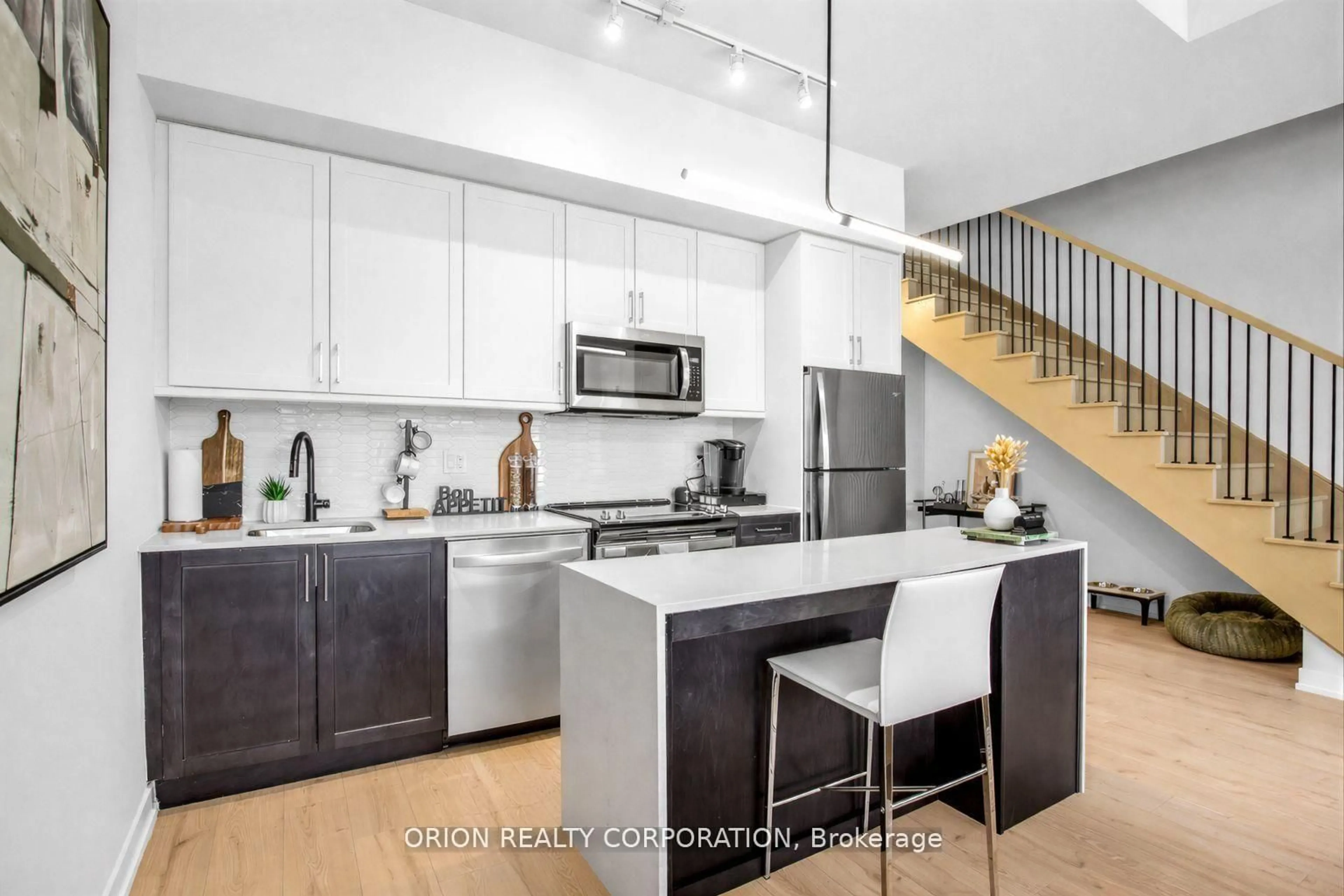 Open concept kitchen, unknown for 201 Brock St #110, Whitby Ontario L1N 4K2