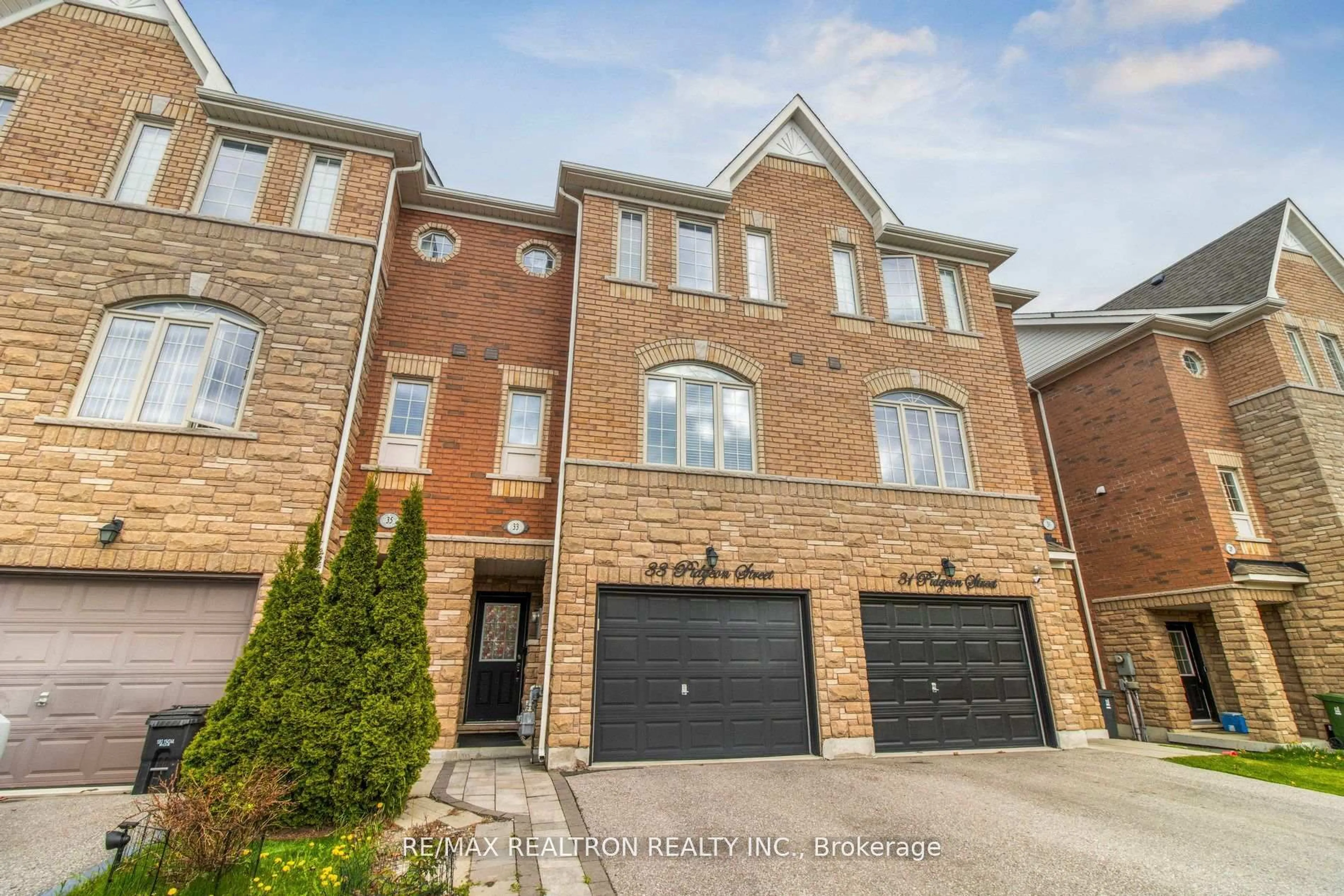 Home with brick exterior material, street for 33 Pidgeon St, Toronto Ontario M1L 3M3
