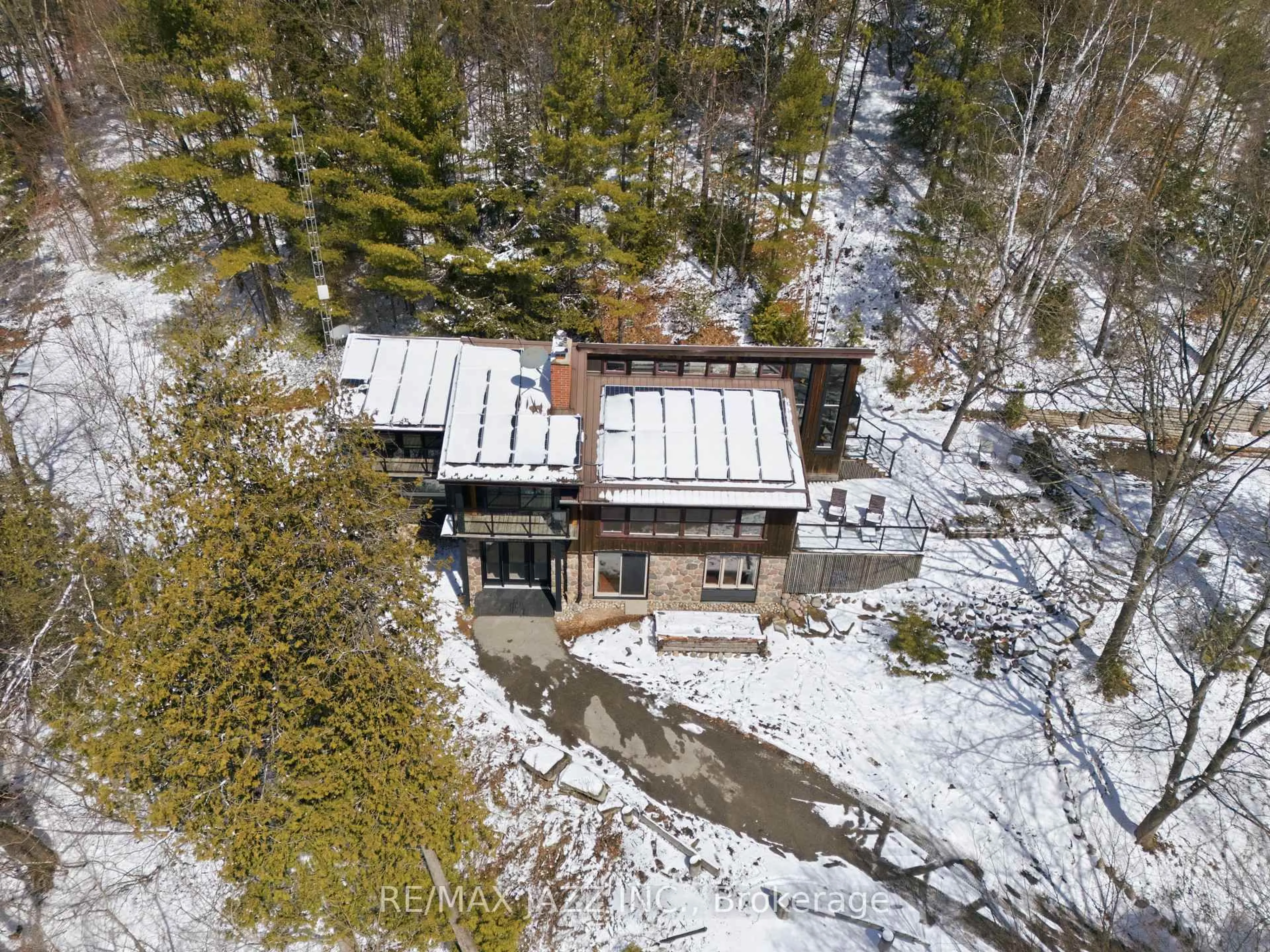 A pic from outside/outdoor area/front of a property/back of a property/a pic from drone, unknown for 4204 Concession 8 Rd, Clarington Ontario L0B 1M0