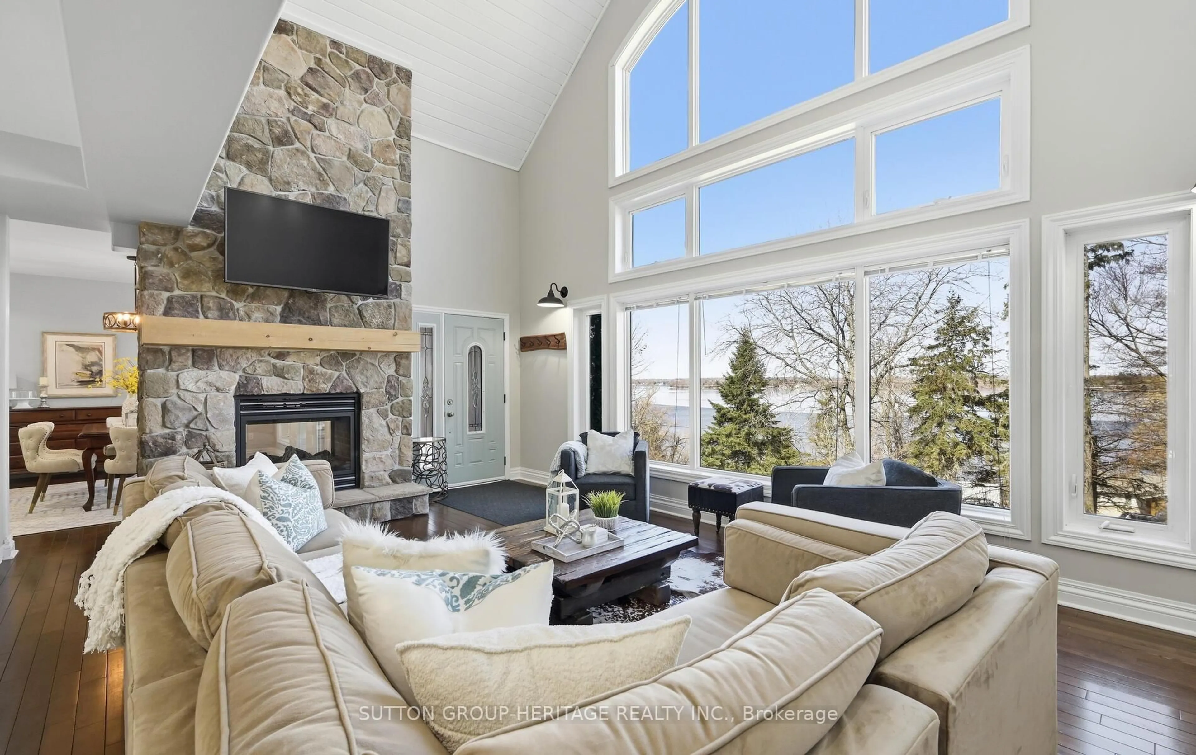 Living room with furniture, unknown for 499 Fralicks Beach Rd, Scugog Ontario L9L 1B6