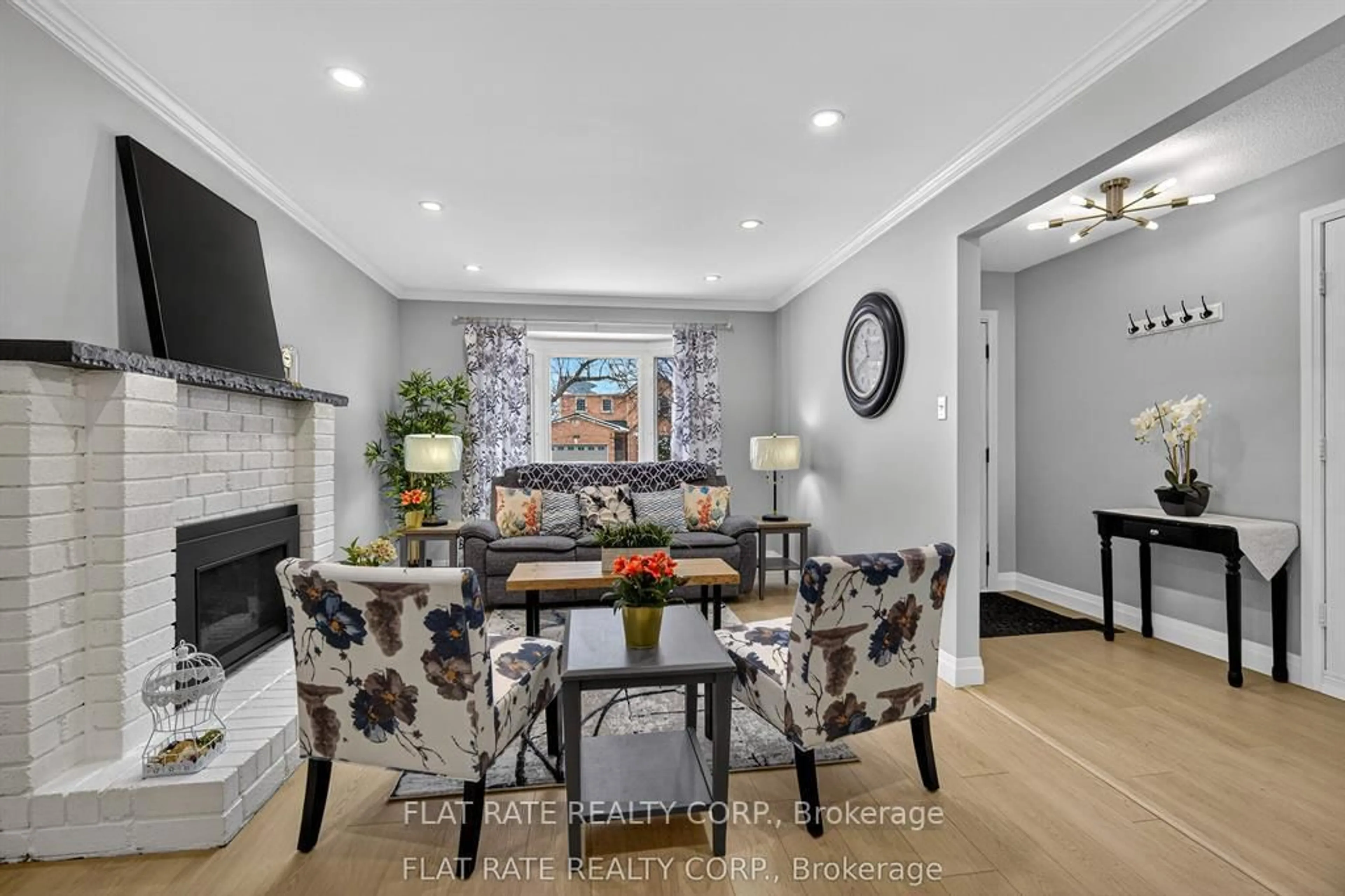 Dining room, unknown for 887 Lavis Crt, Oshawa Ontario L1K 1W1