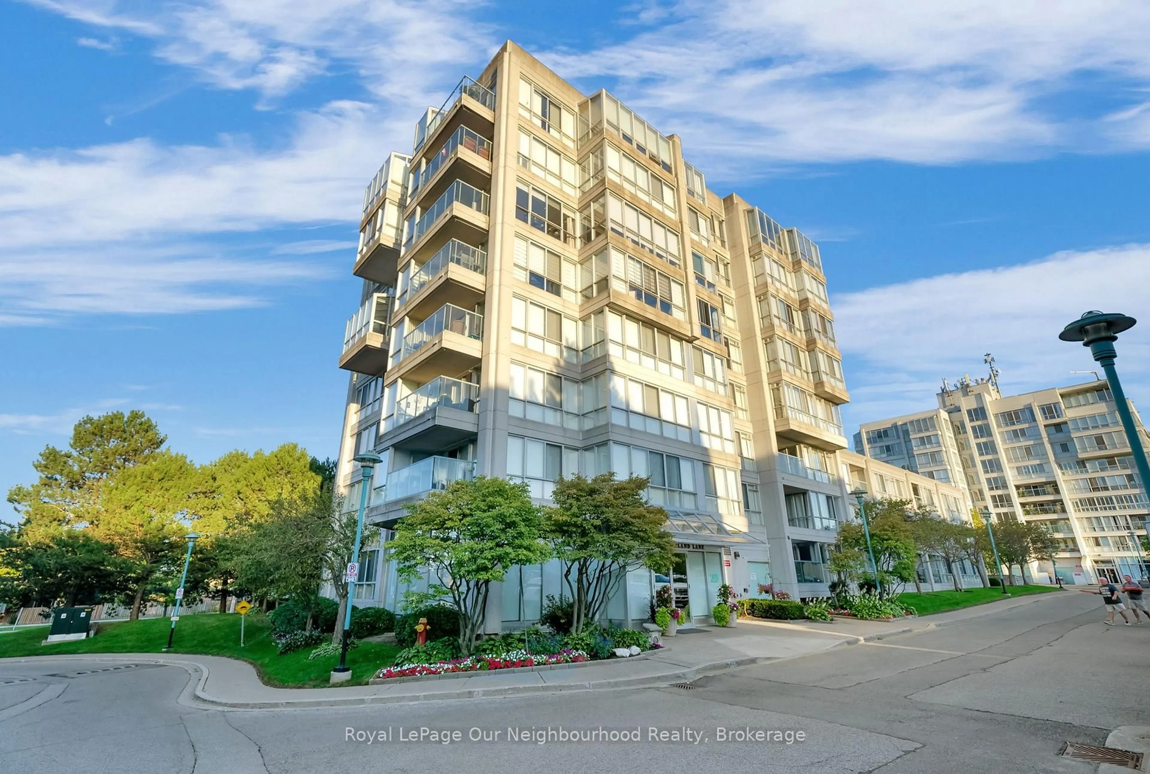 Unknown for 25 Cumberland Lane #304, Ajax Ontario L1S 7K1