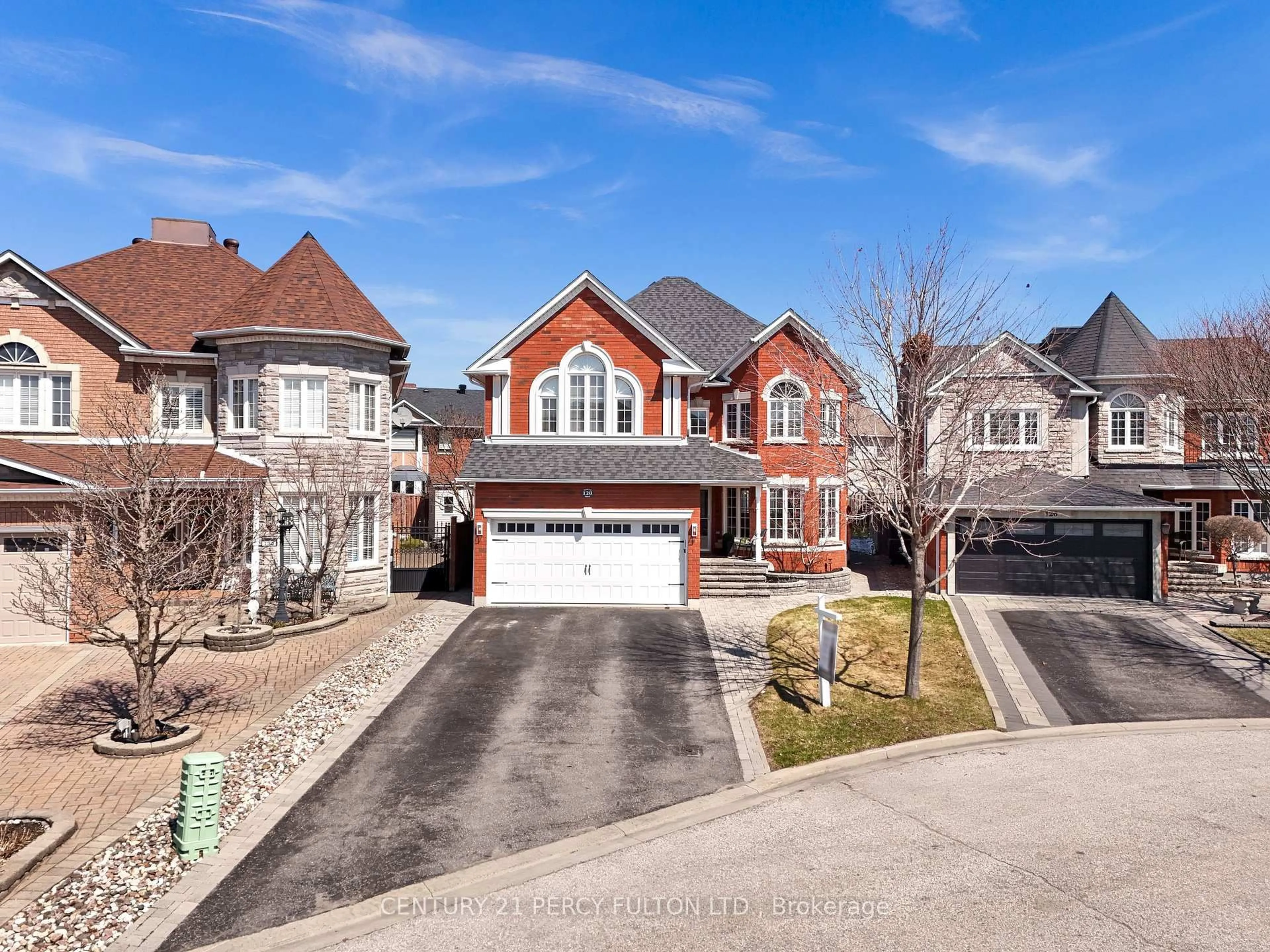 A pic from outside/outdoor area/front of a property/back of a property/a pic from drone, street for 128 Bowles Dr, Ajax Ontario L1T 4C2