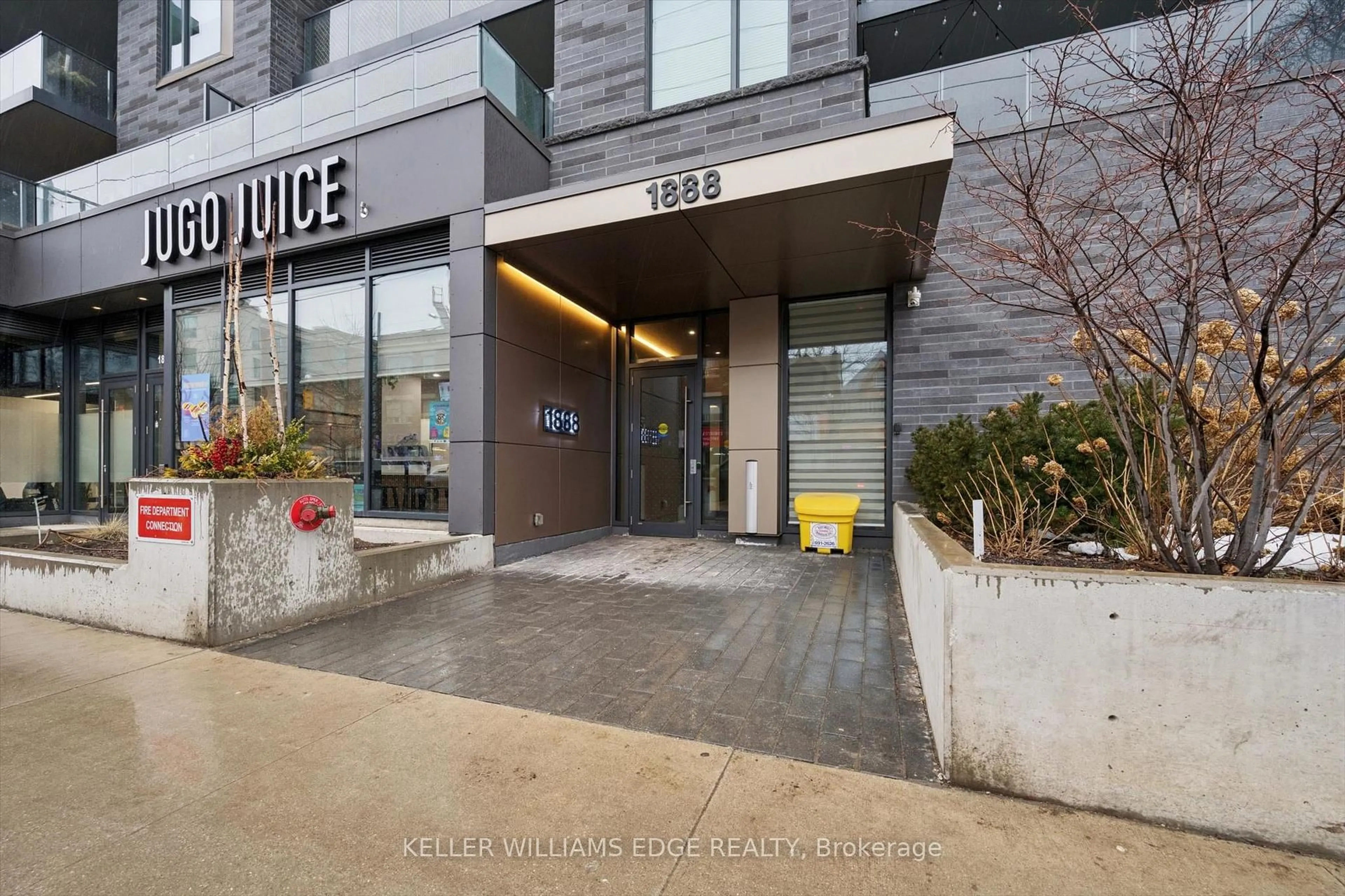 Indoor foyer for 1888 Queen St #501, Toronto Ontario M4L 1H4