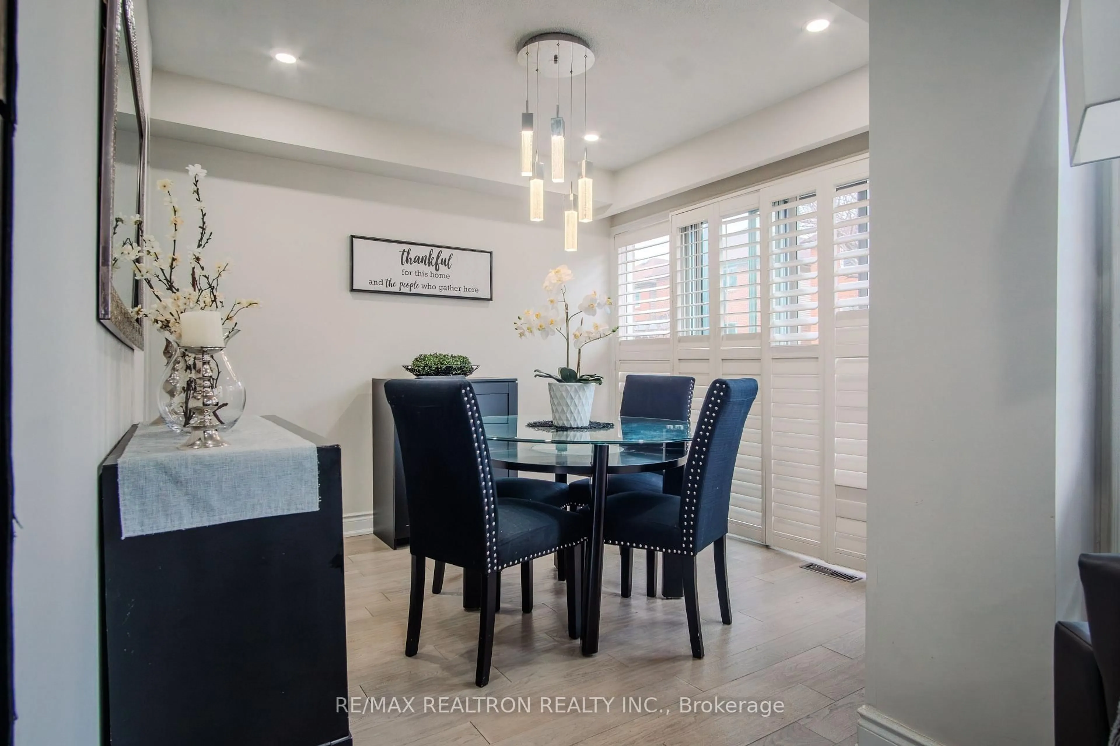 Dining room, ceramic/tile floor for 1039 Rowntree Cres, Pickering Ontario L1V 5A9