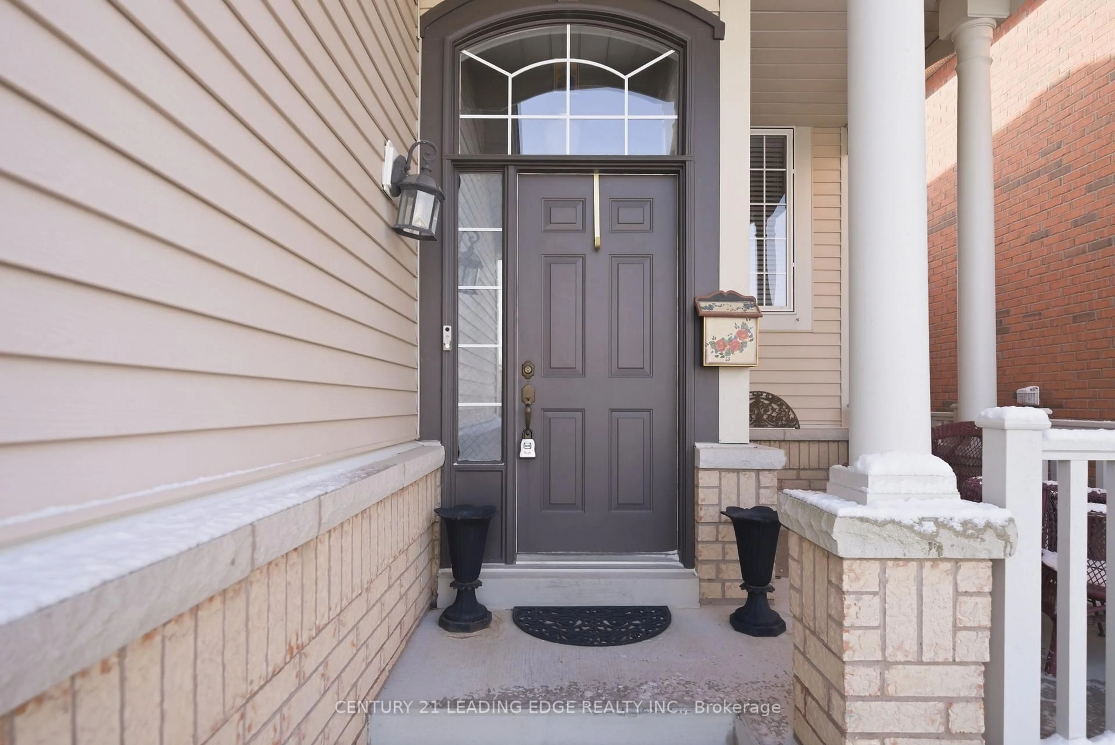 Indoor entryway for 173 Whitby Shores Greenway, Whitby Ontario L1N 9P6