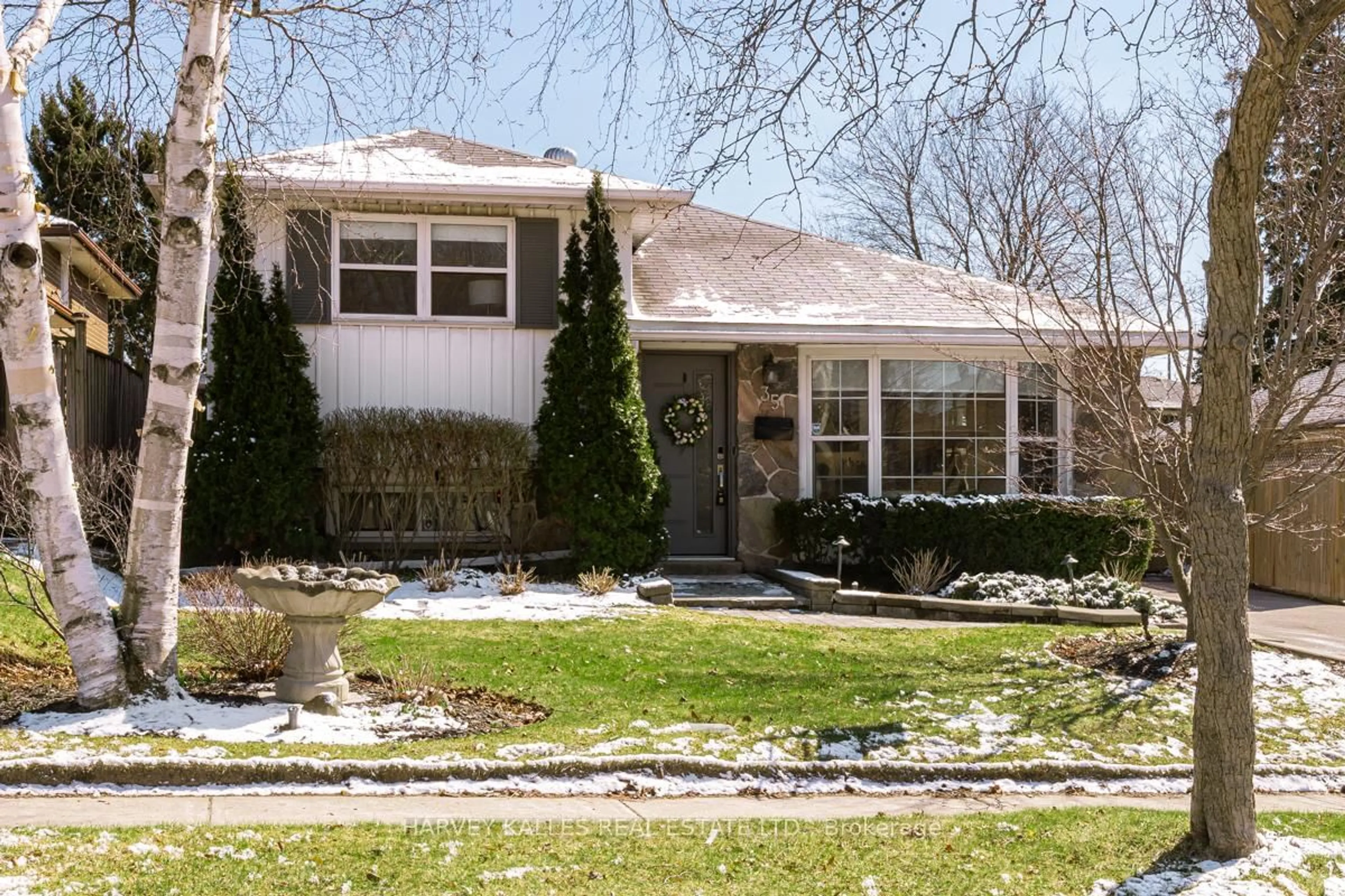 Home with vinyl exterior material, street for 35 Manorglen Cres, Toronto Ontario M1S 1W3