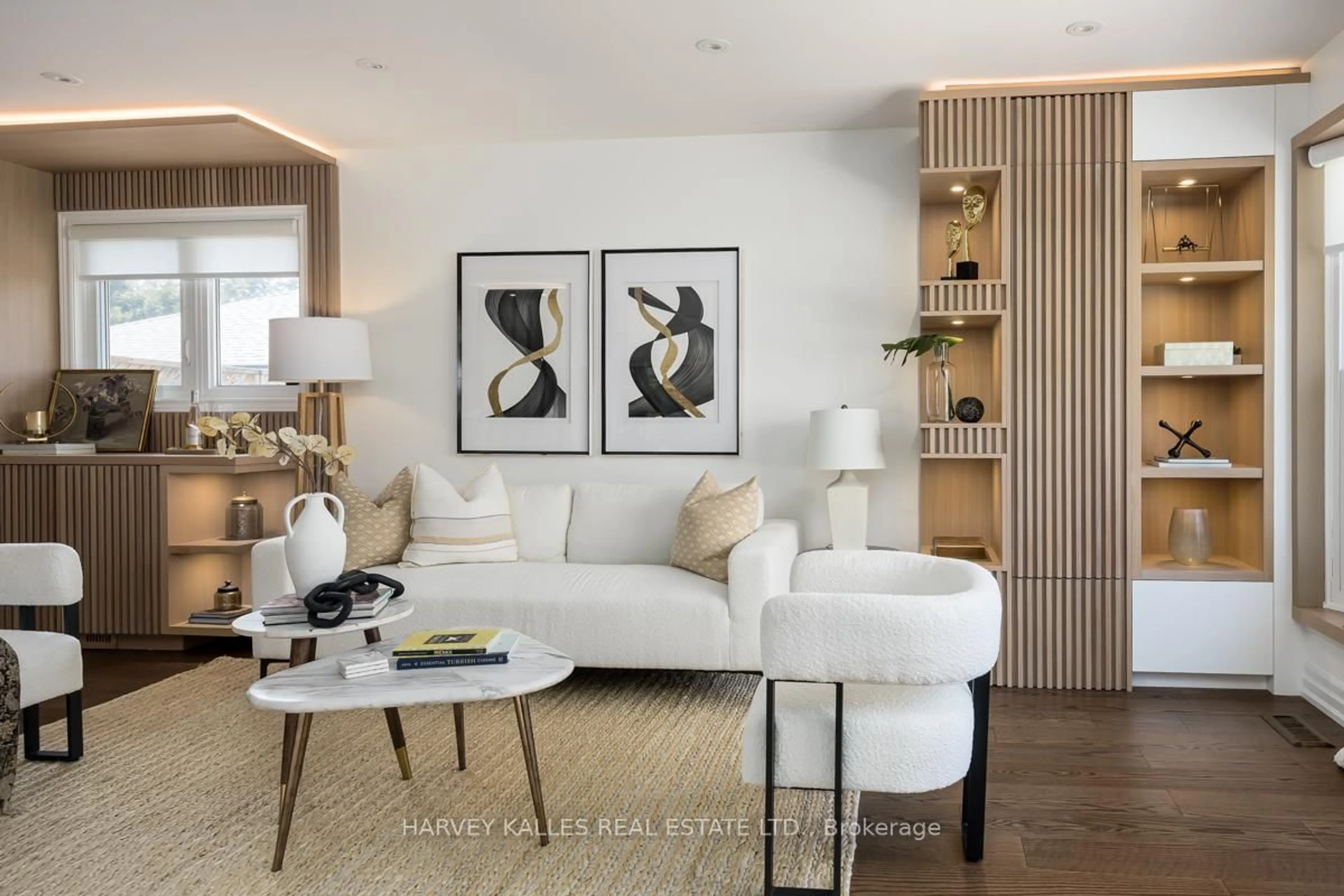 Living room with furniture, wood/laminate floor for 35 Manorglen Cres, Toronto Ontario M1S 1W3