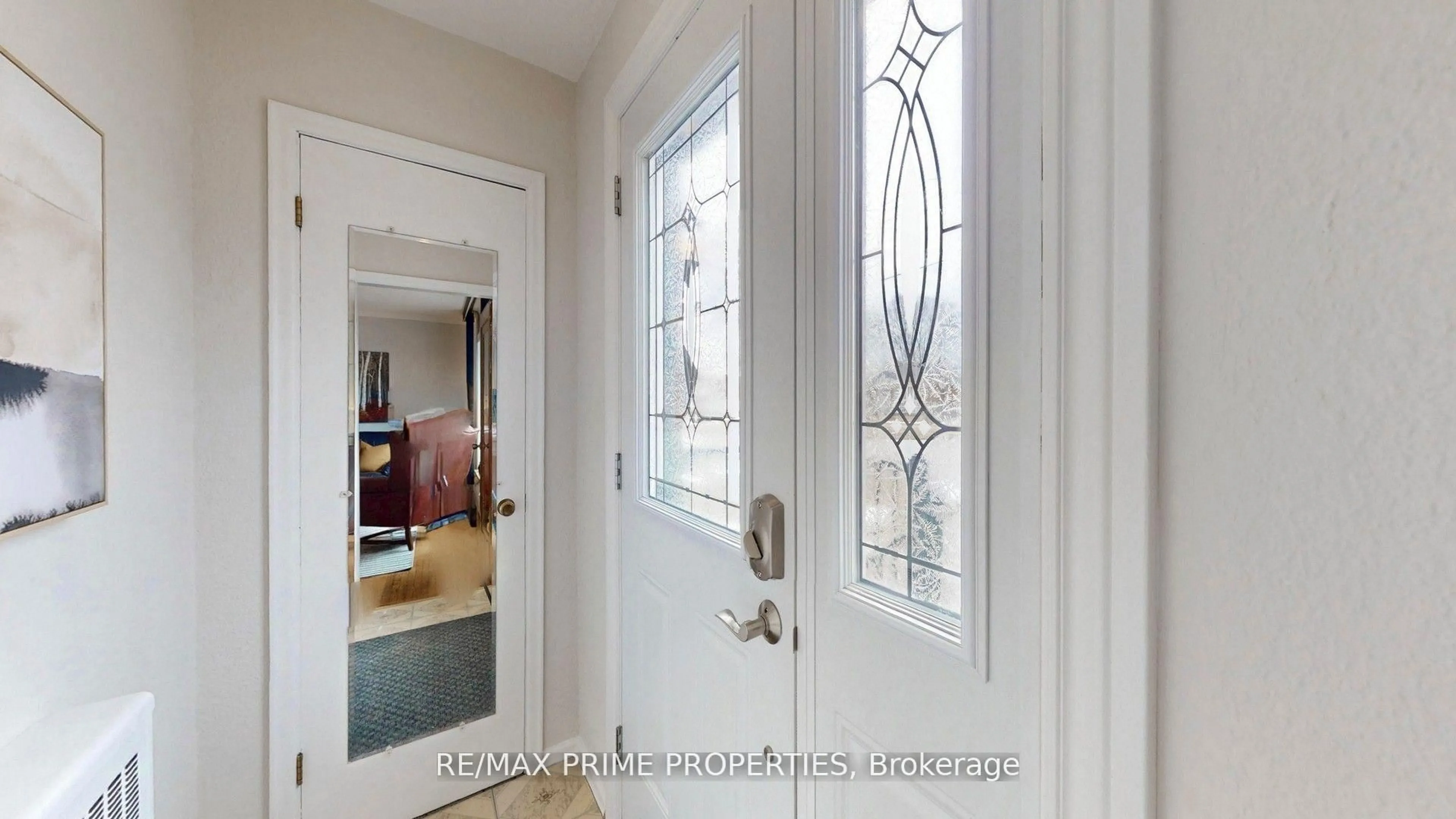 Indoor entryway for 17 Tardree Pl, Toronto Ontario M1R 3X2