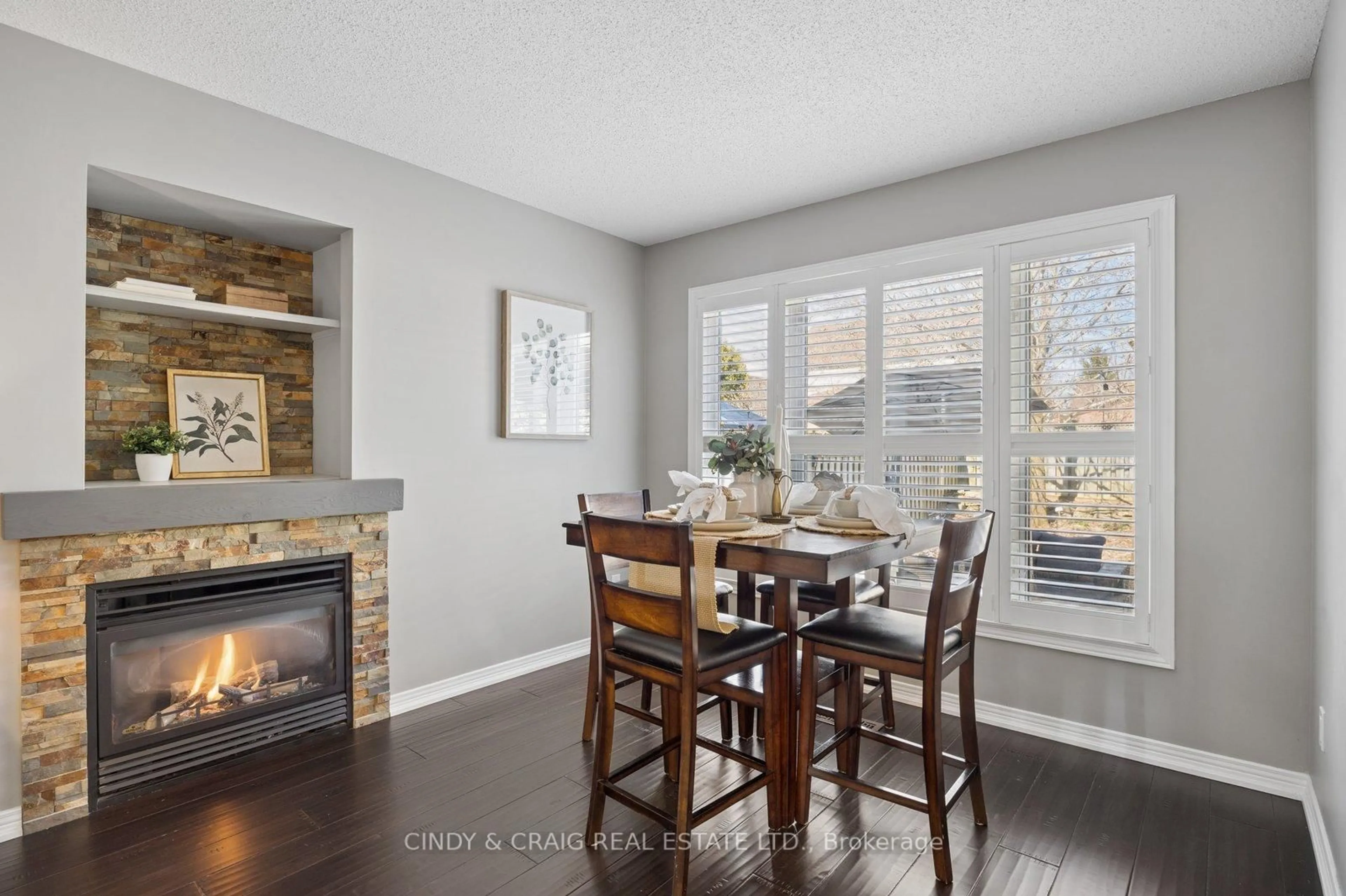 Open concept kitchen, unknown for 90 Fieldcrest Ave, Clarington Ontario L1E 2Y9