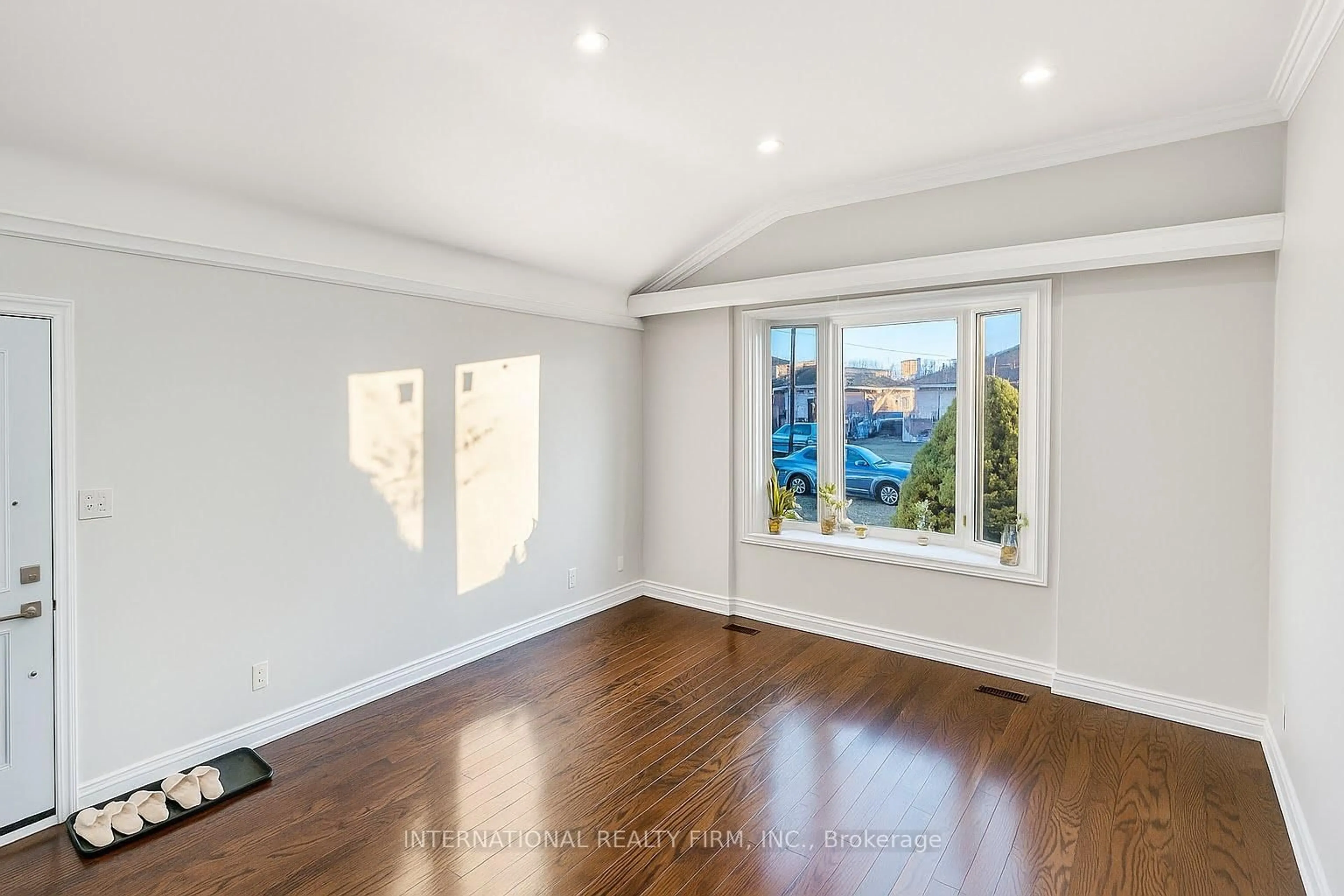 A pic of a room for 9 Benshire Dr, Toronto Ontario M1H 1M5