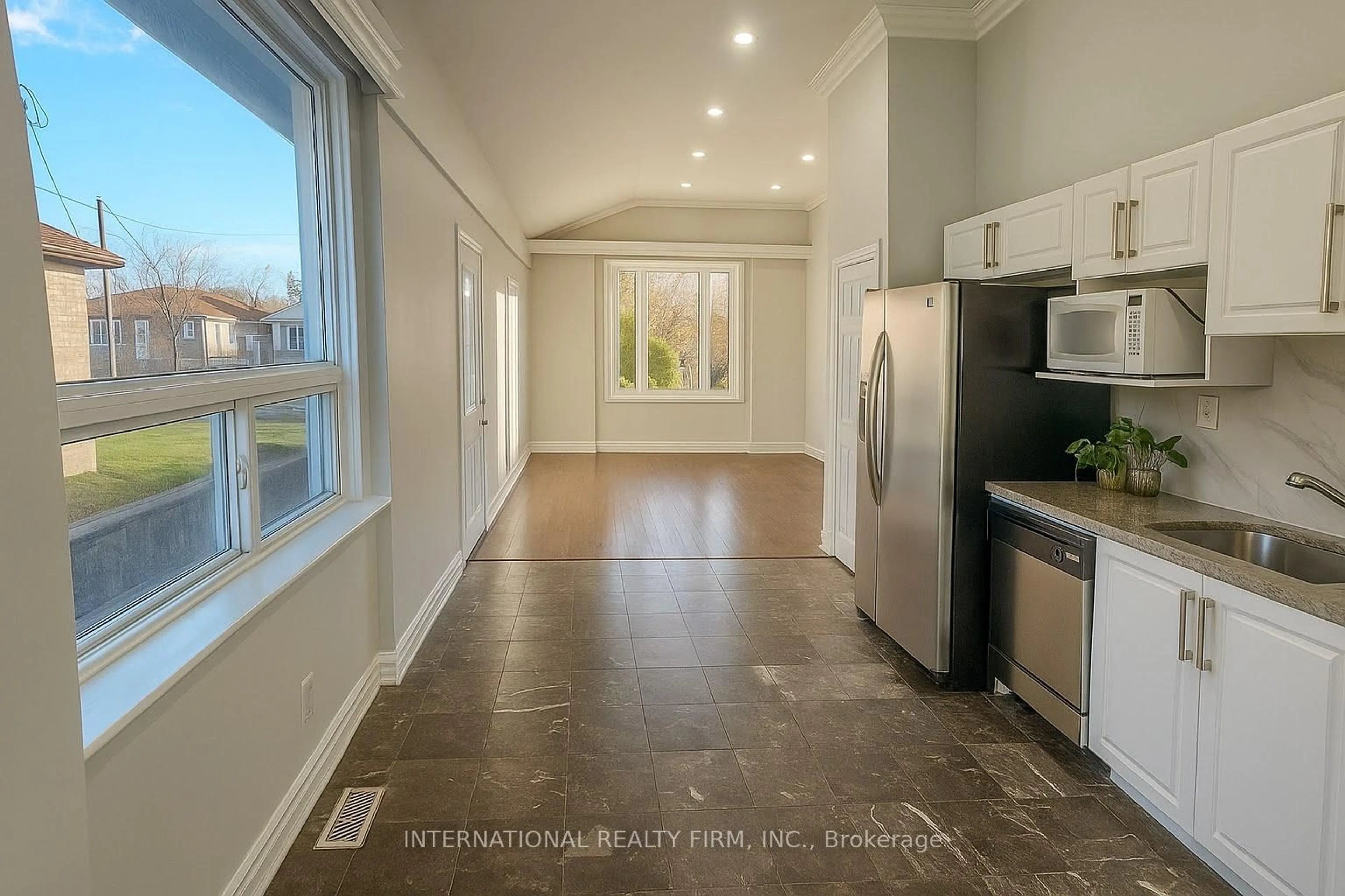 Open concept kitchen, ceramic/tile floor for 9 Benshire Dr, Toronto Ontario M1H 1M5
