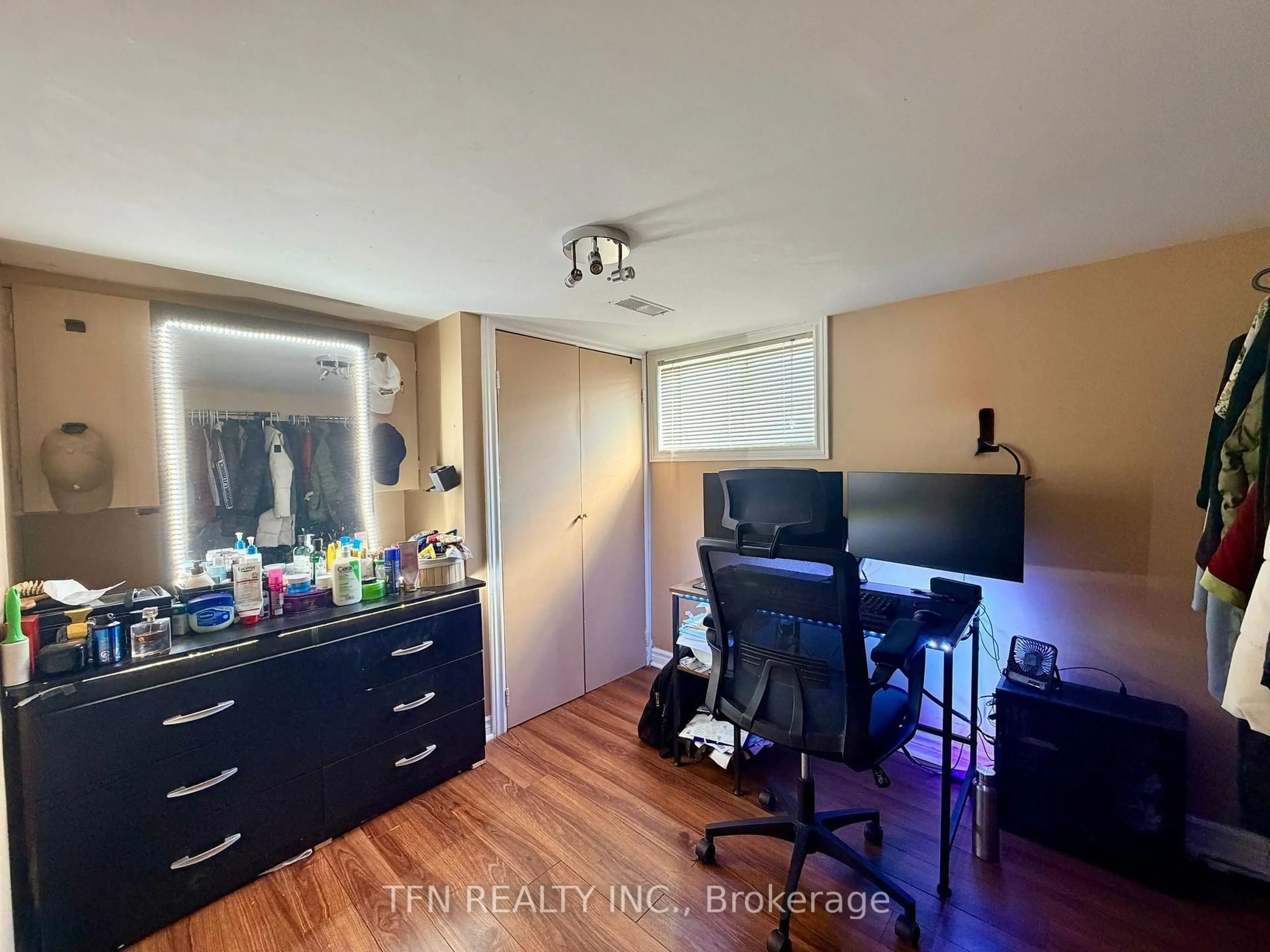 A pic of a room for 26 Bush Dr, Toronto Ontario M1C 1G6