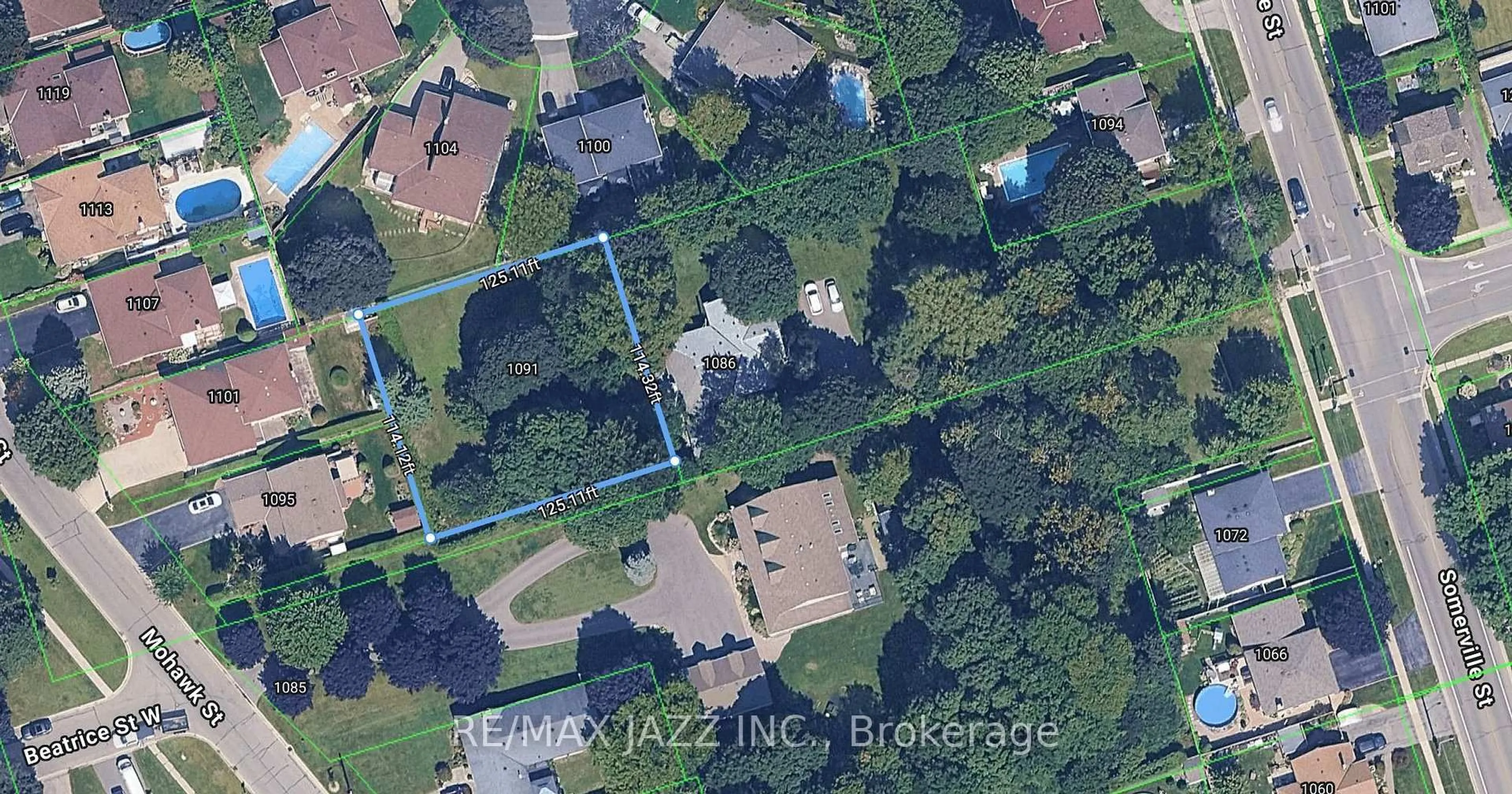 A pic from outside/outdoor area/front of a property/back of a property/a pic from drone, unknown for 1086 Somerville St, Oshawa Ontario L1G 4K5