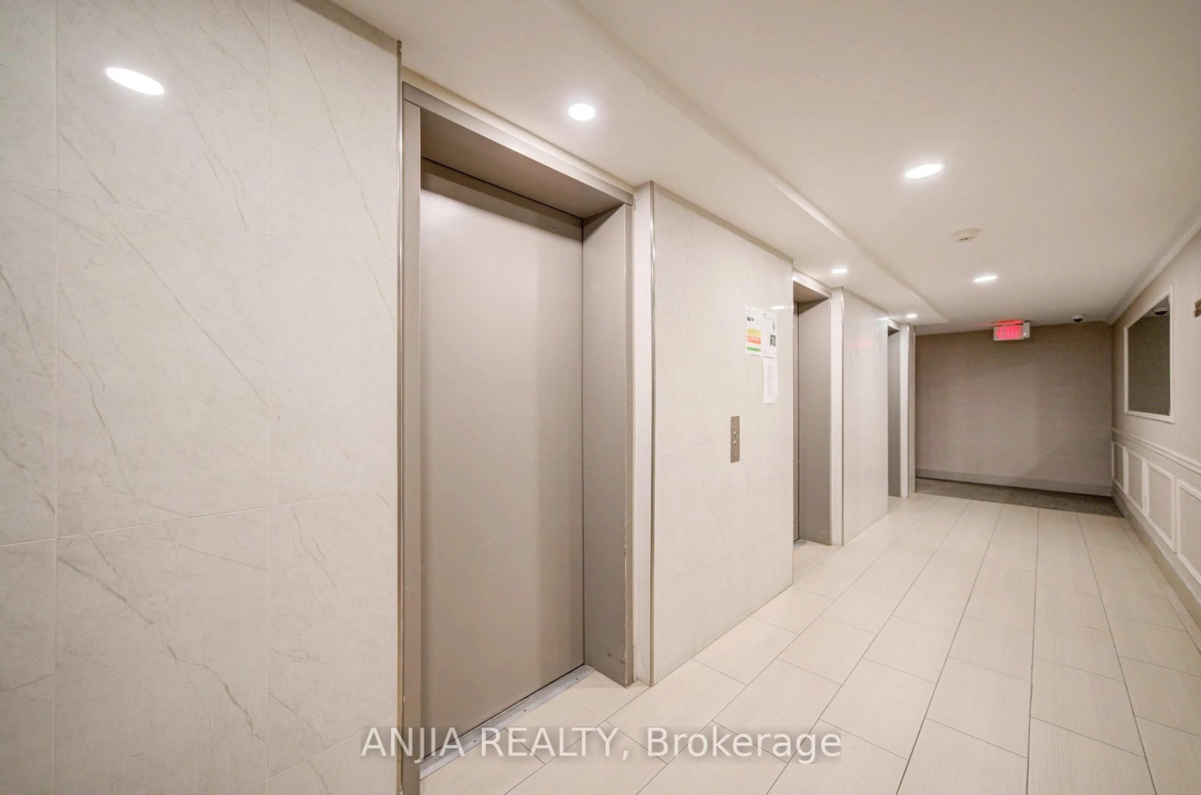 Indoor foyer for 4727 Sheppard Ave #1208, Toronto Ontario M1S 5B3