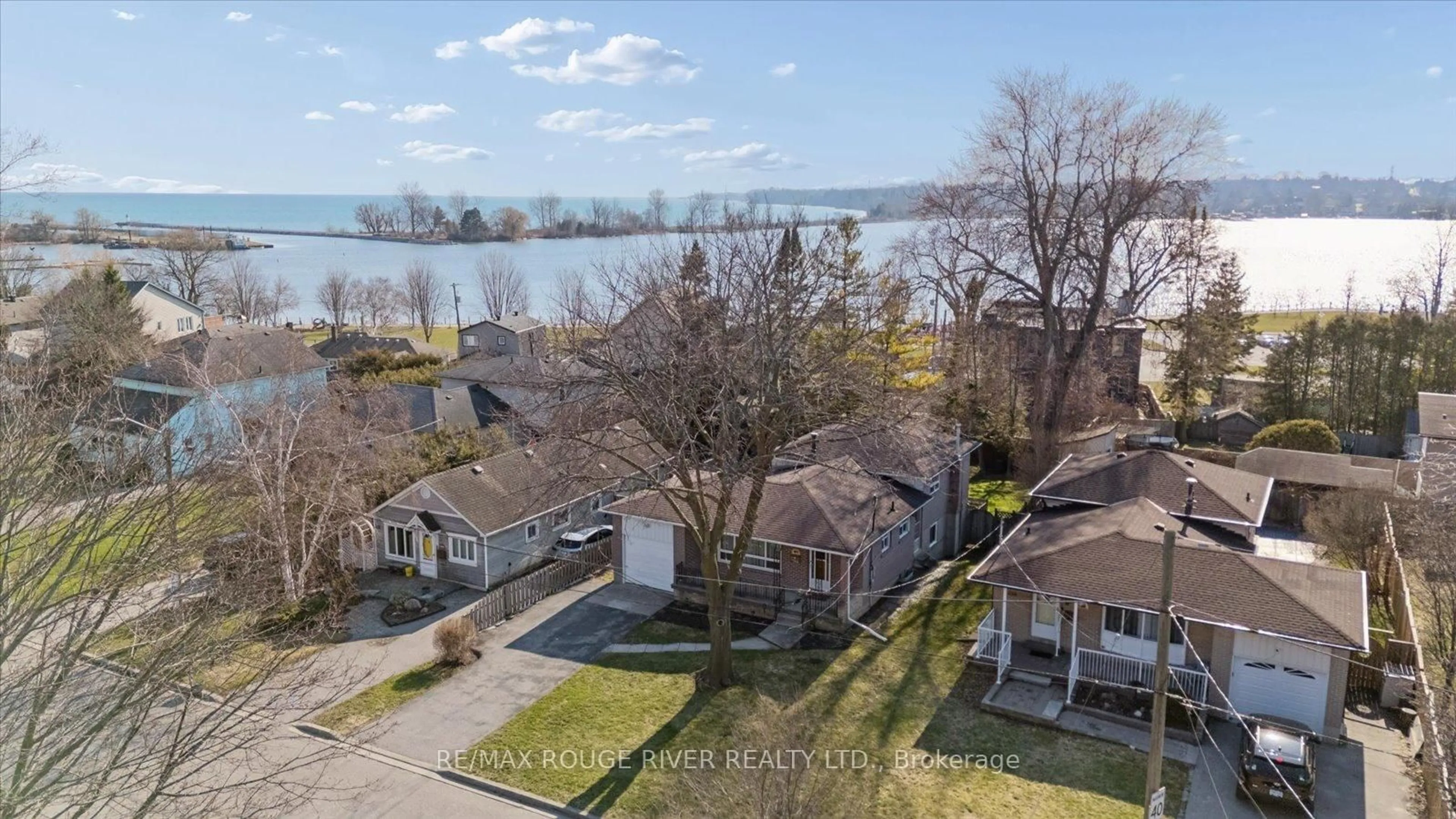 A pic from outside/outdoor area/front of a property/back of a property/a pic from drone, water/lake/river/ocean view for 672 Pleasant St, Pickering Ontario L1W 1P7