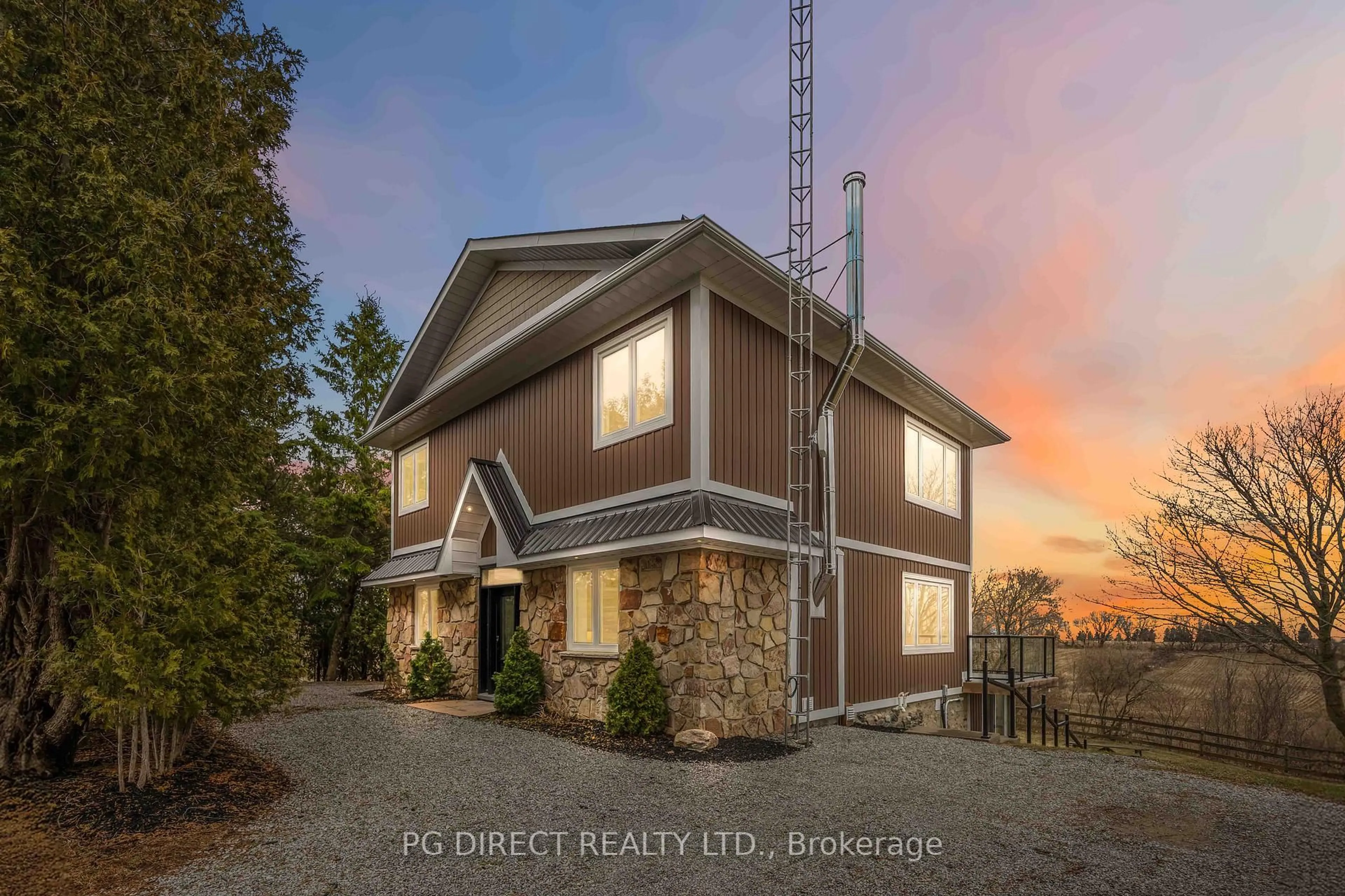 Home with brick exterior material, building for 2983 Concession Rd 8 Rd, Clarington Ontario L1C 5Z2