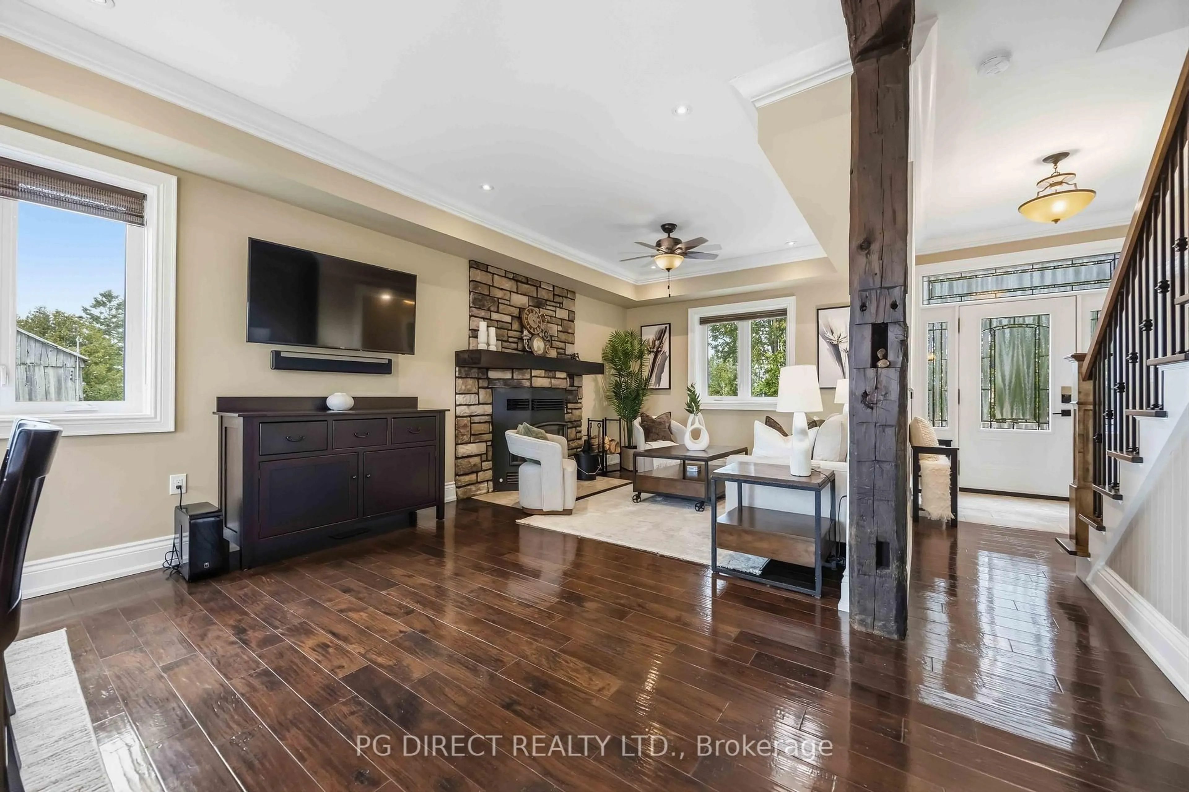 Living room with furniture, unknown for 2983 Concession Rd 8 Rd, Clarington Ontario L1C 5Z2