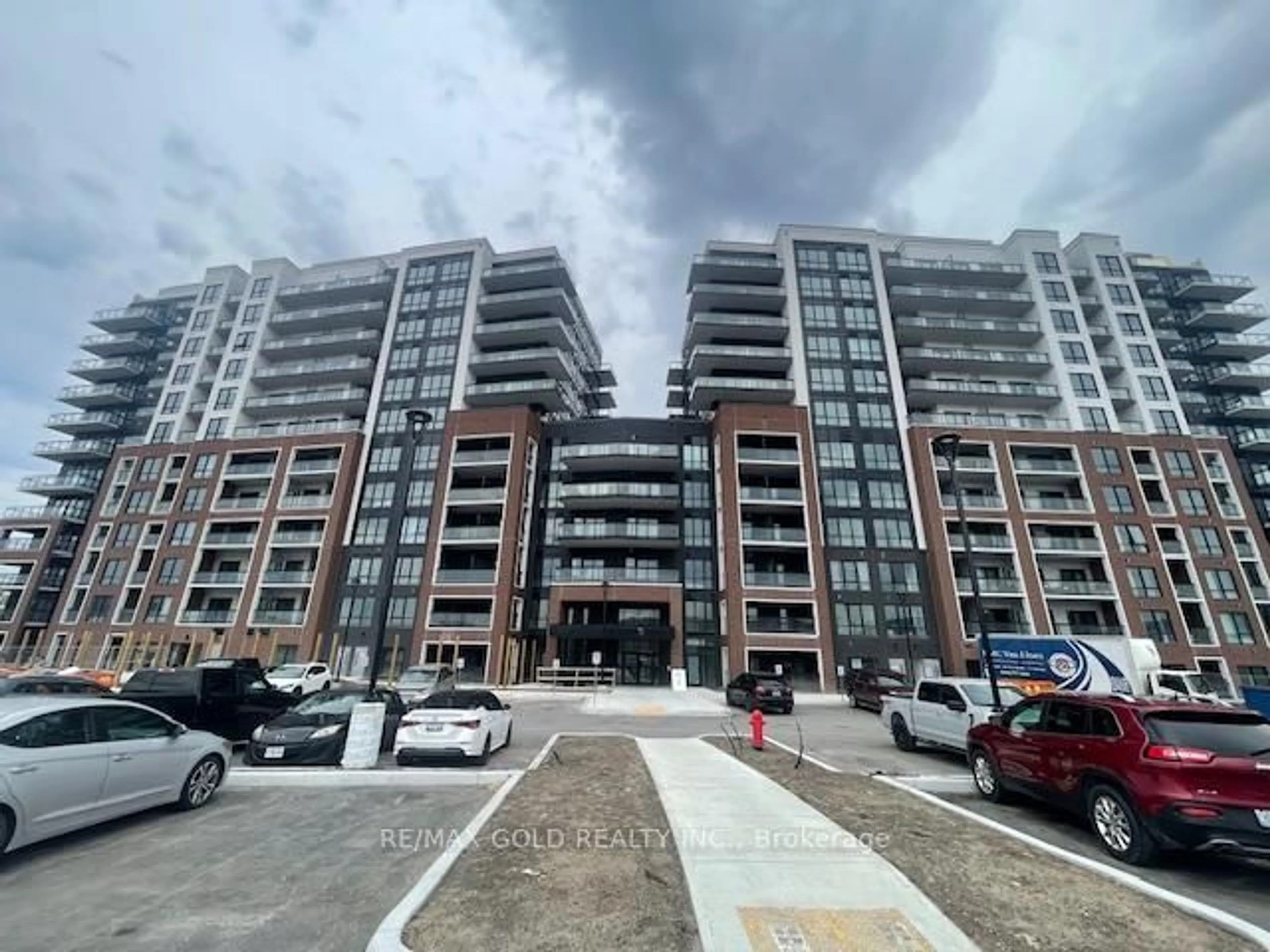 A pic from outside/outdoor area/front of a property/back of a property/a pic from drone, unknown for 51 Clarington Blvd #1115, Clarington Ontario L1C 0H6
