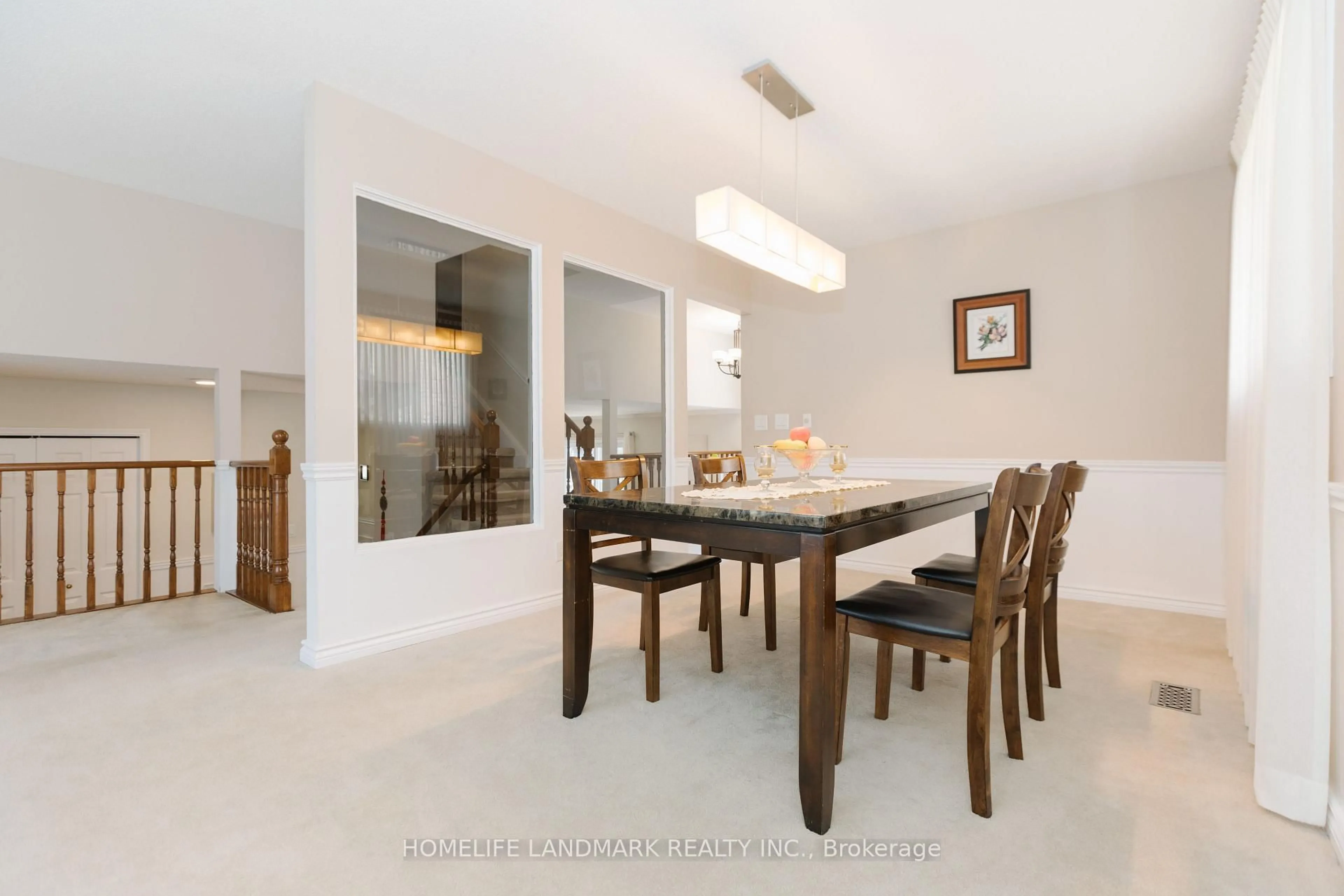 Dining room, ceramic/tile floor for 254 Athabasca St, Oshawa Ontario L1H 8E4
