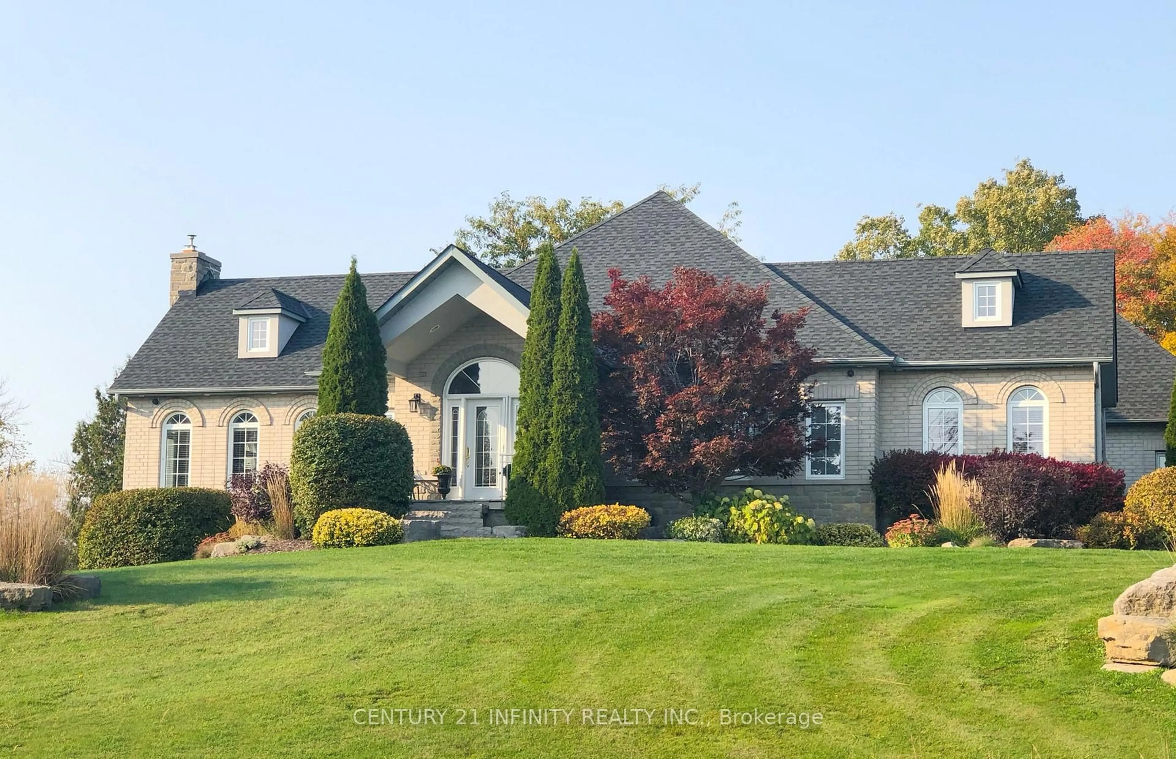 Home with vinyl exterior material, unknown for 1501 Kodiak St, Pickering Ontario L1Y 1A8