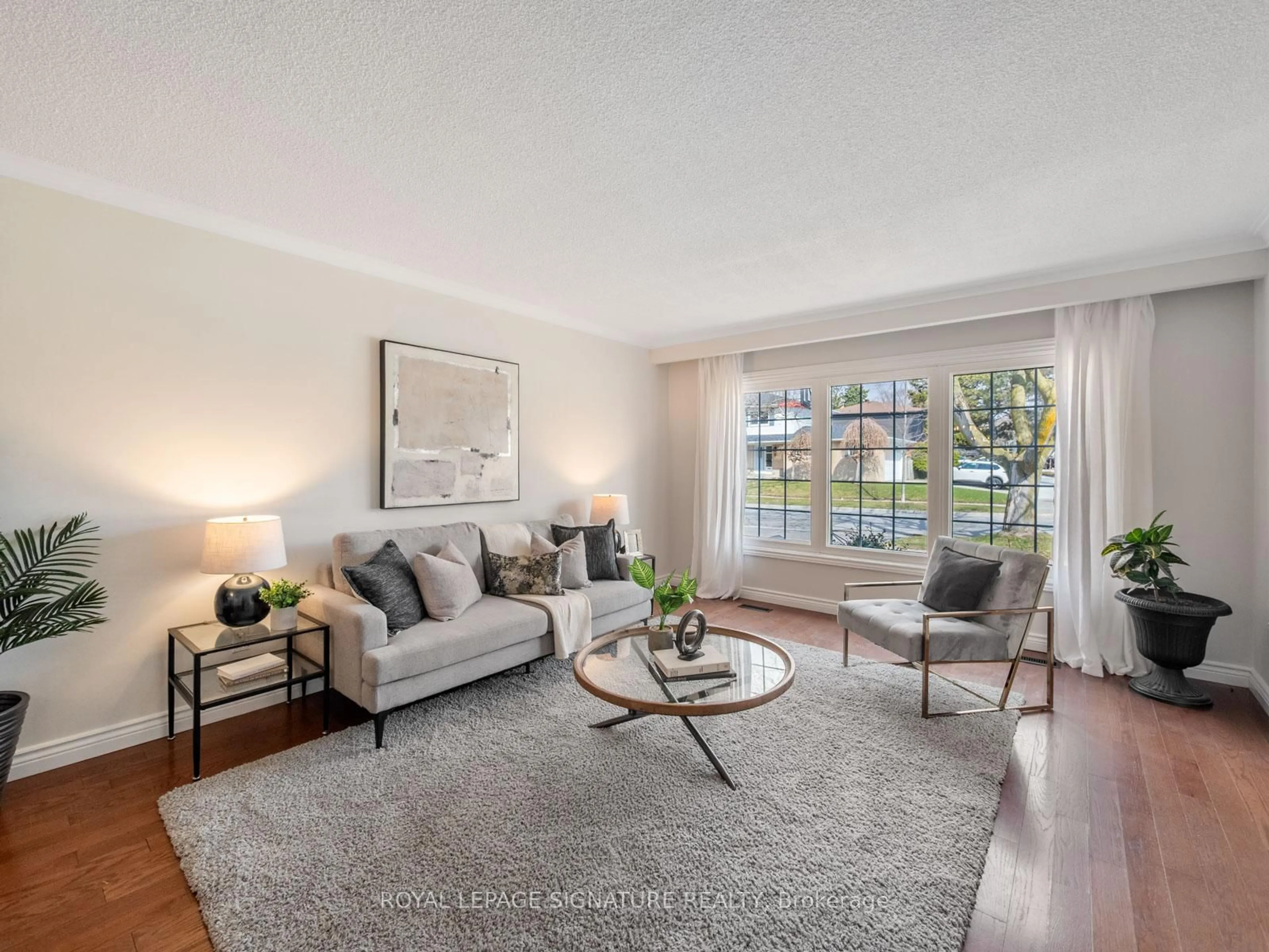 Living room with furniture, unknown for 27 Mcculley St, Toronto Ontario M1C 2B2