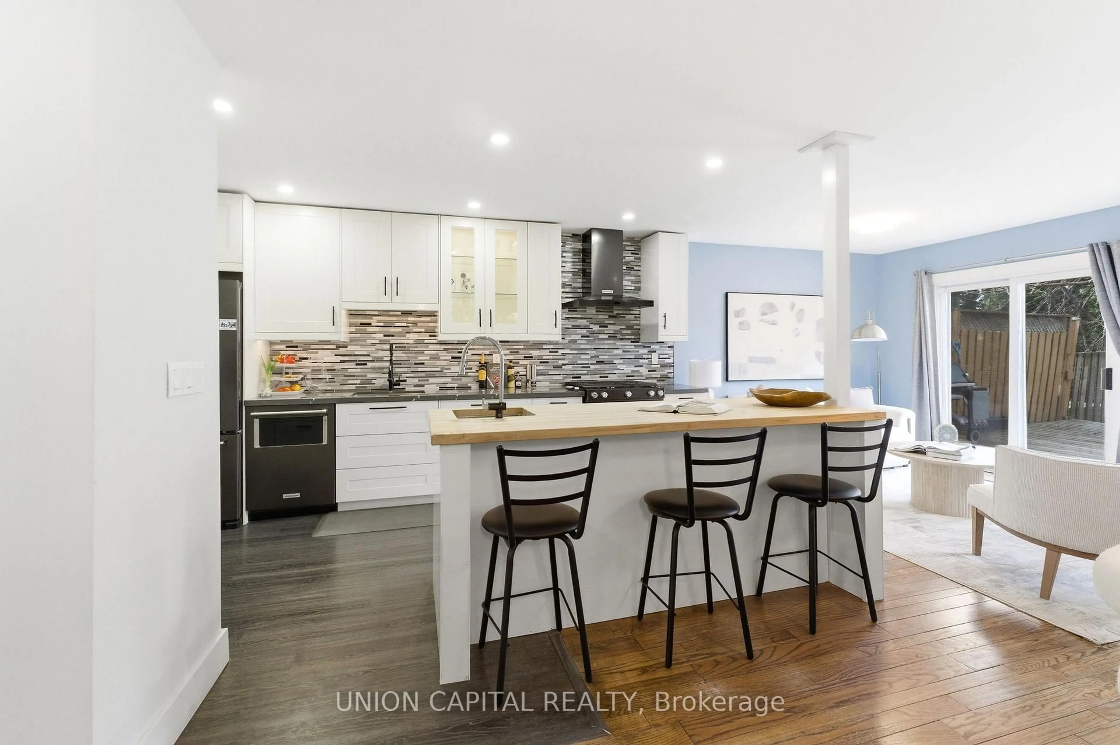 Open concept kitchen, unknown for 1934 Memory Lane, Pickering Ontario L1V 2V1