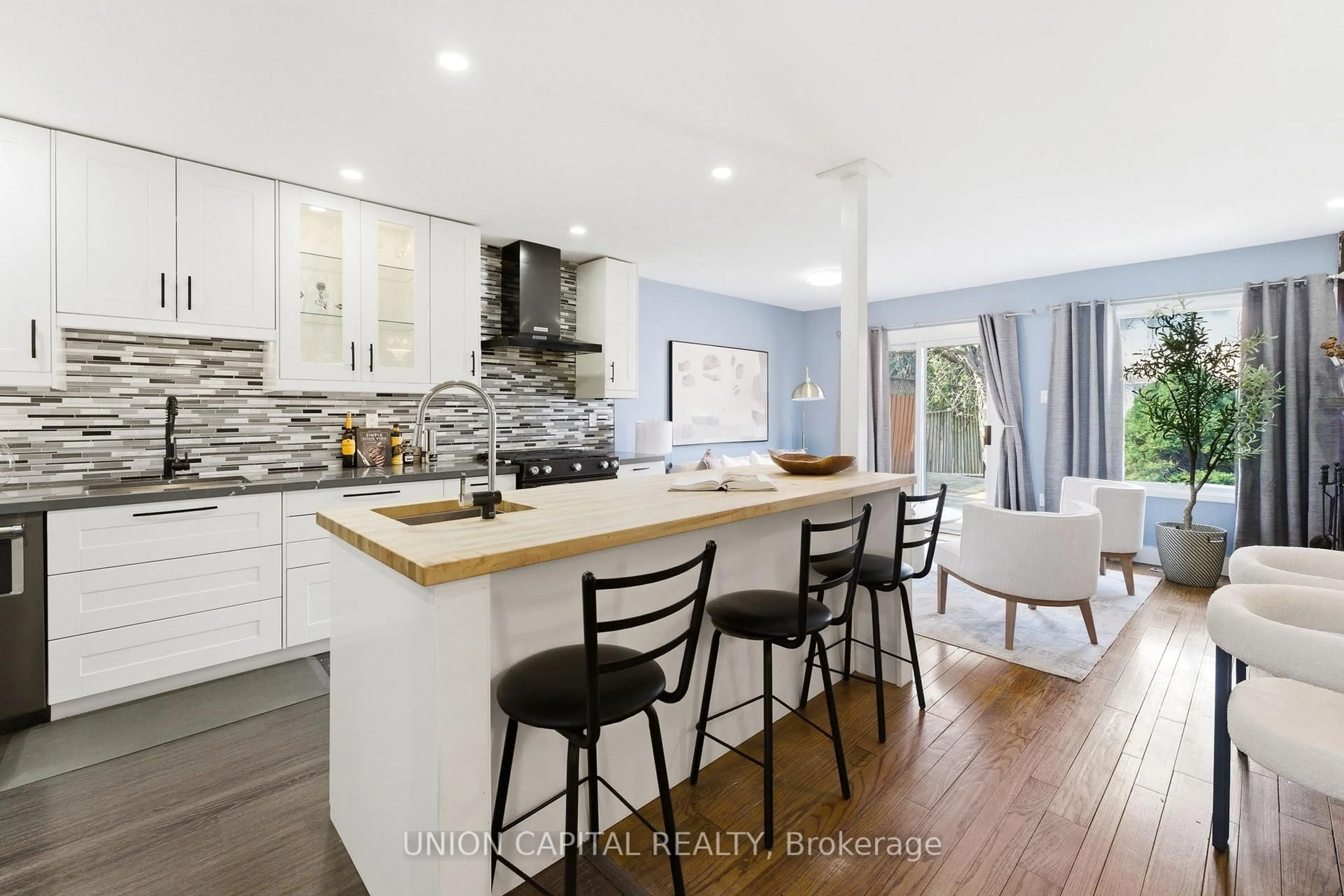 Open concept kitchen, unknown for 1934 Memory Lane, Pickering Ontario L1V 2V1