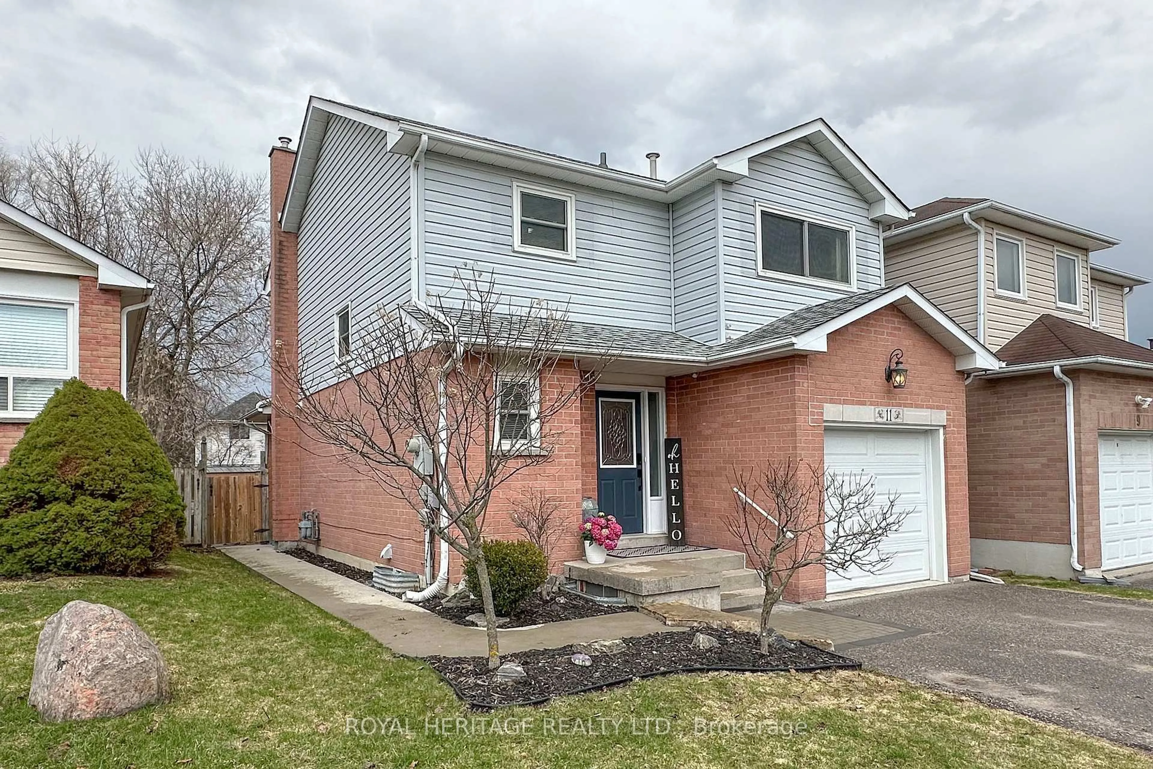 Home with brick exterior material, street for 11 Glanville Cres, Clarington Ontario L1C 4L6