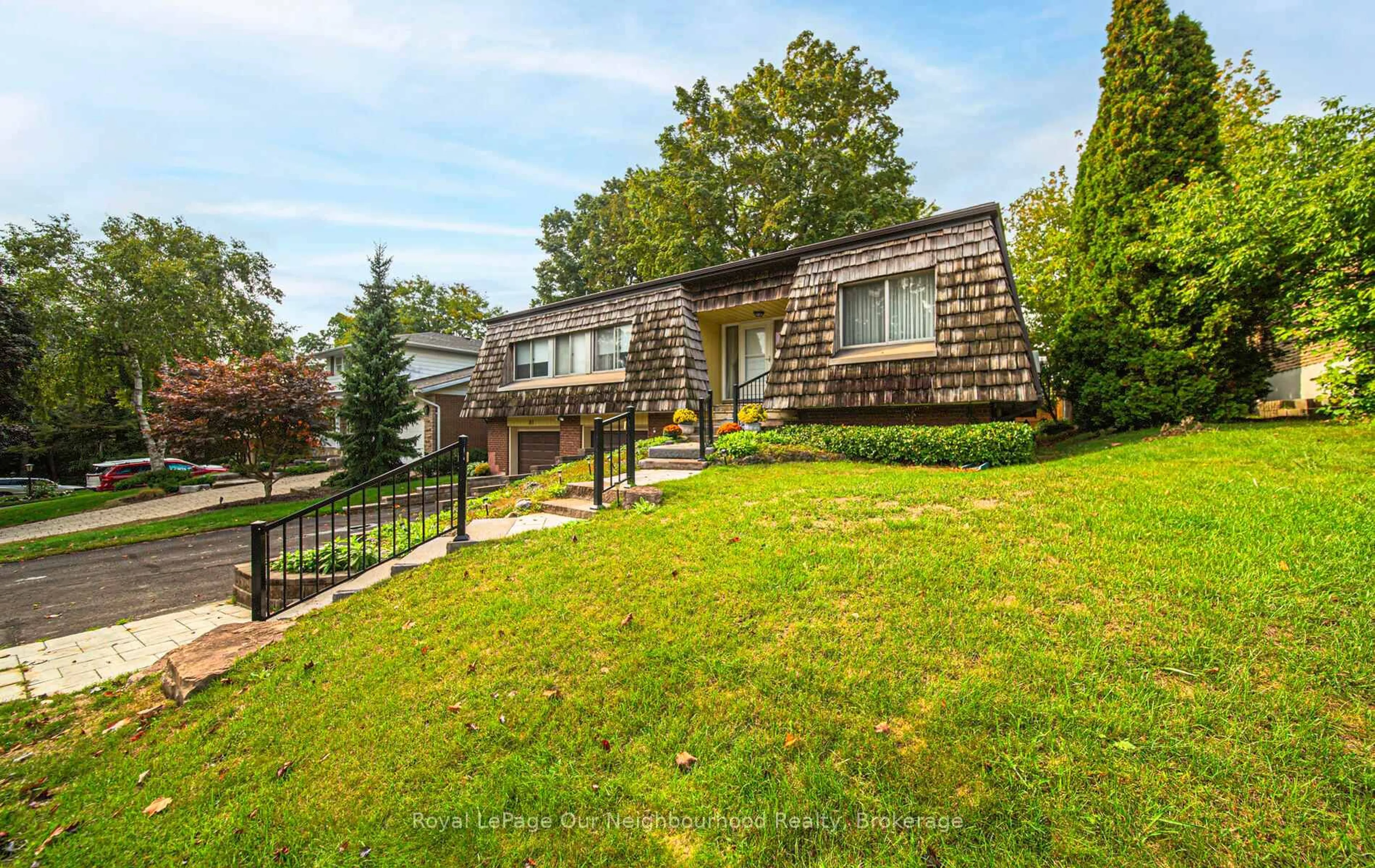 Unknown for 81 Marica Ave, Oshawa Ontario L1G 3G9