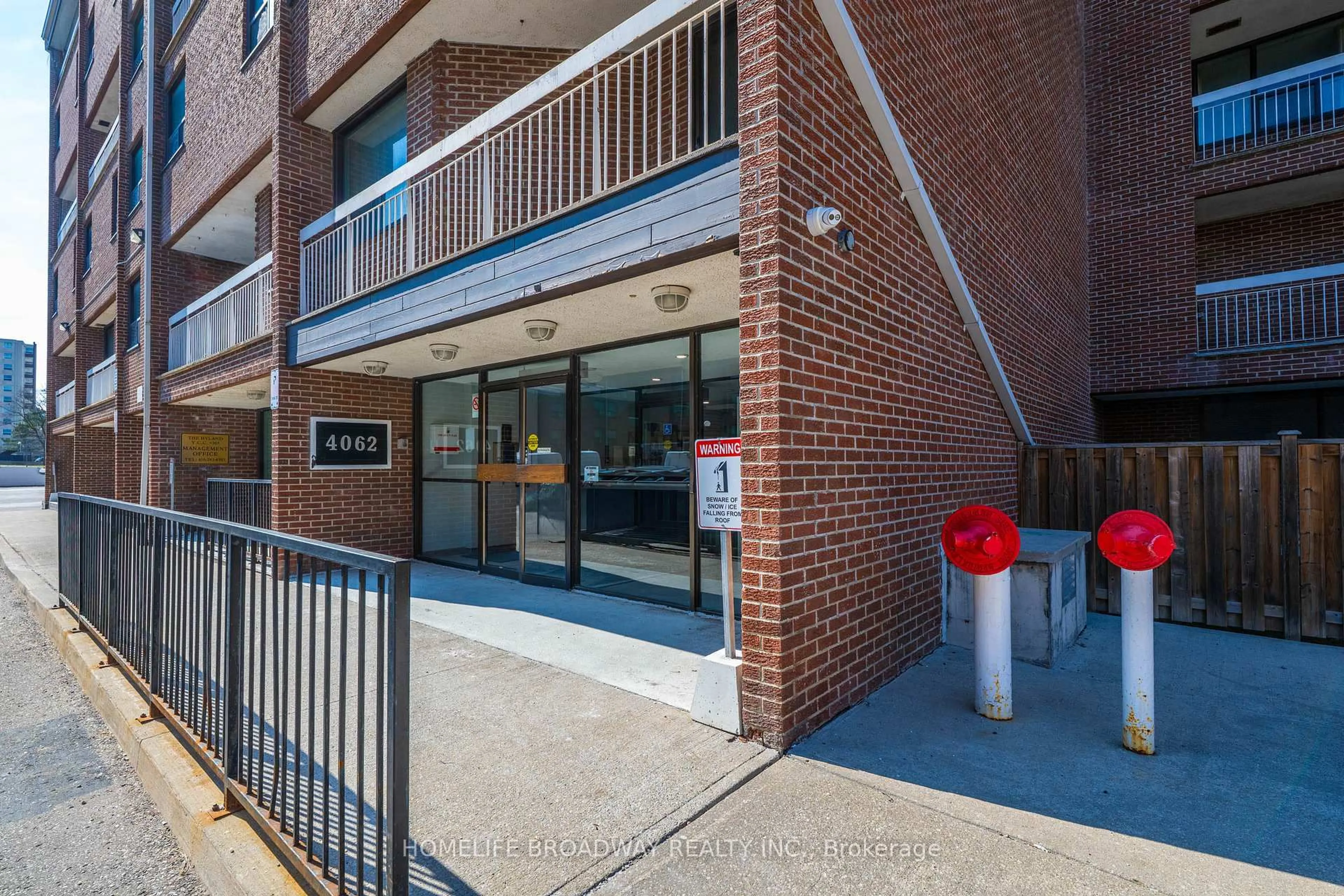 Unknown for 4062 Lawrence Ave #205, Toronto Ontario M1E 4V5