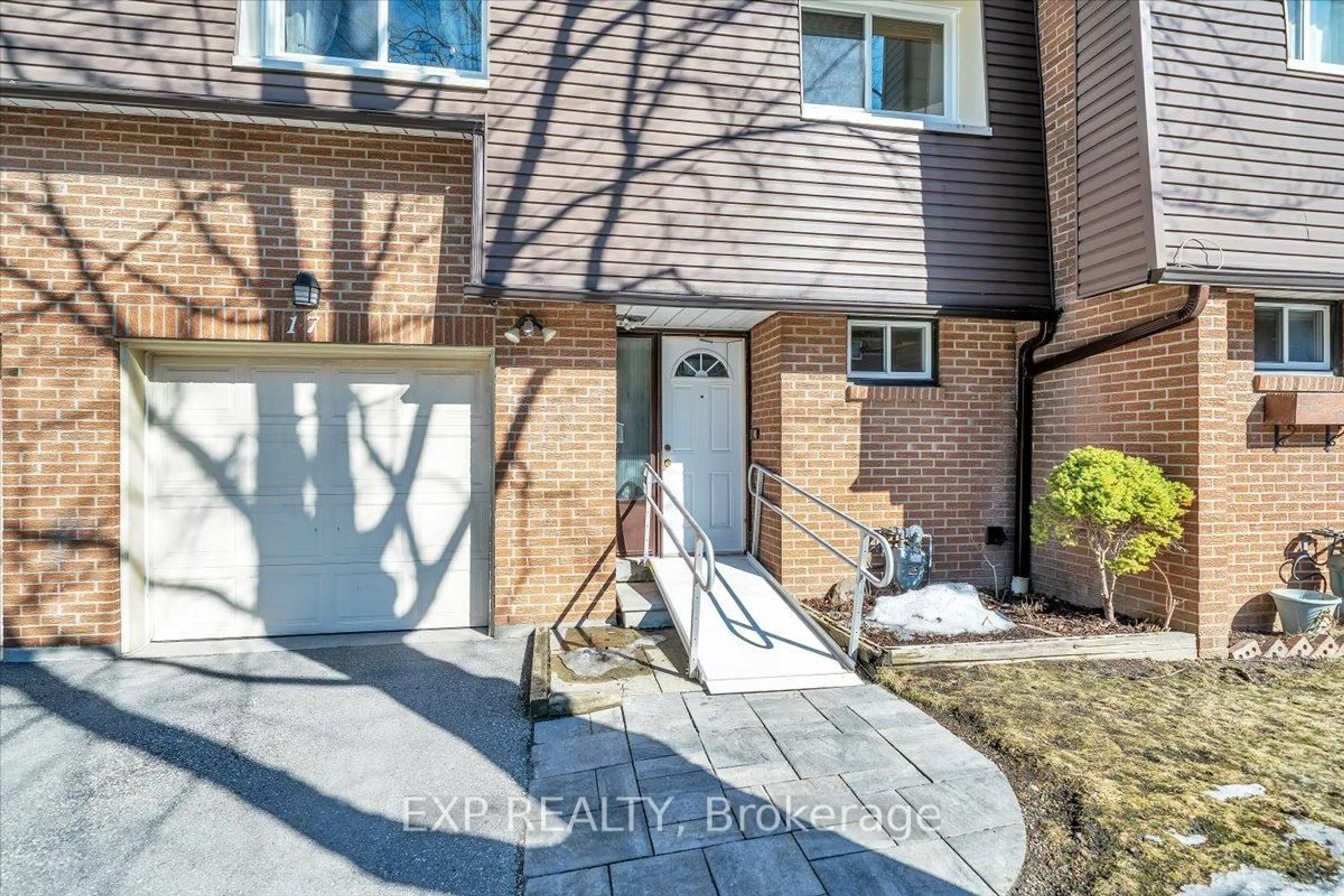 Home with brick exterior material, street for 1415 Fieldlight Blvd #17, Pickering Ontario L1V 2S3
