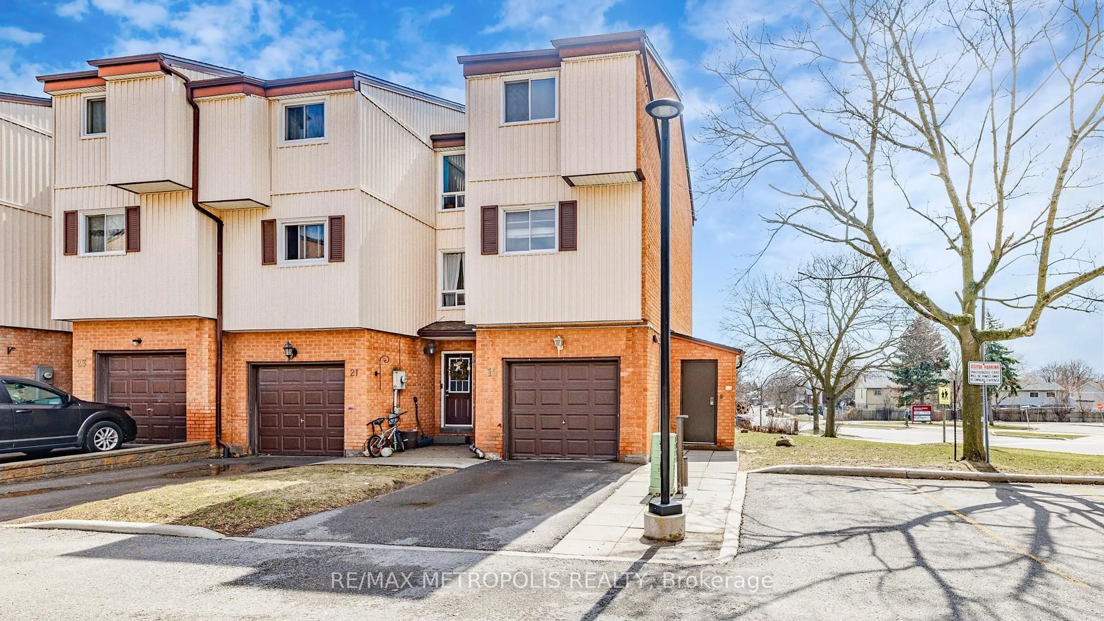 Unknown for 601 Galahad Dr #19, Oshawa Ontario L1K 1L9