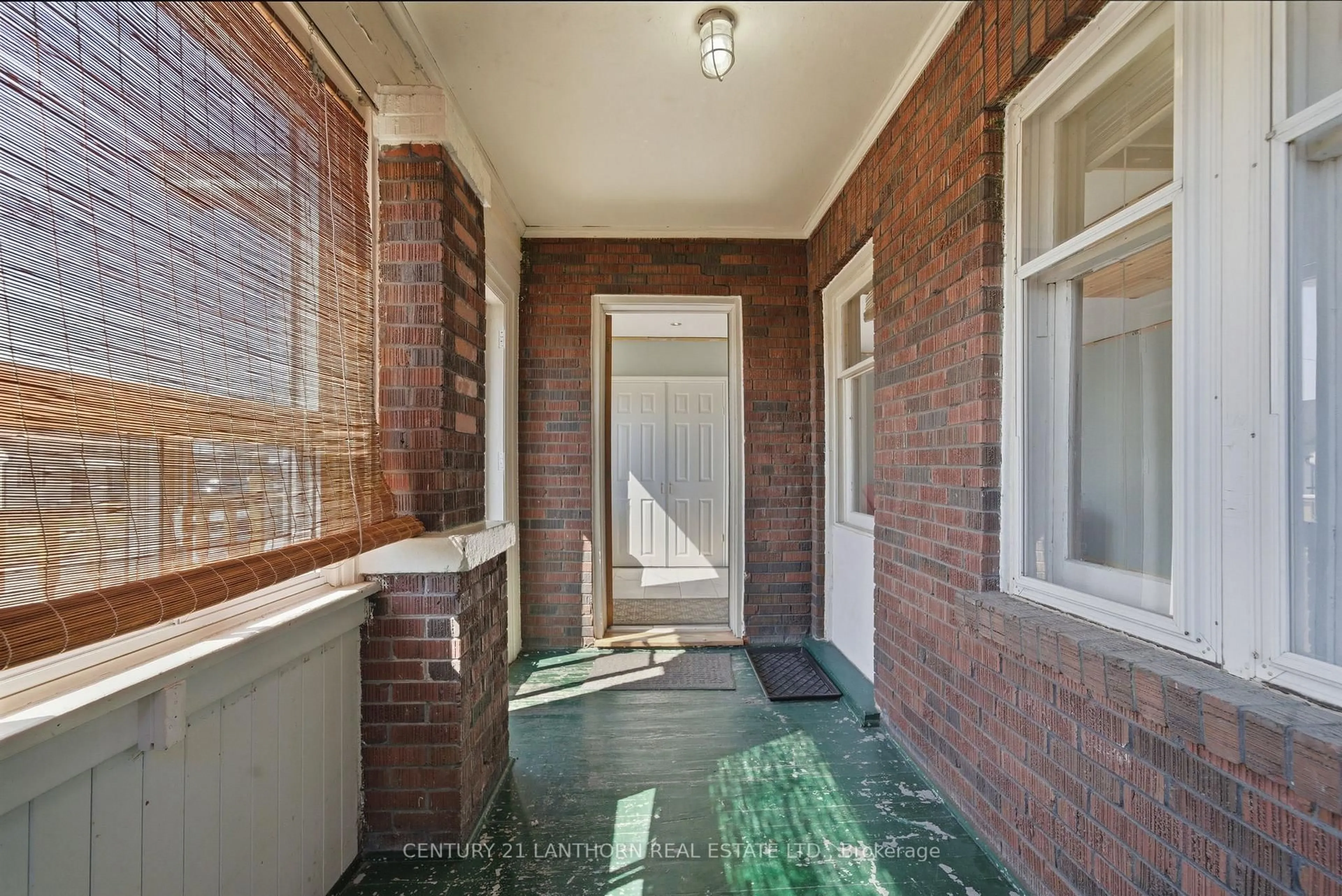 Unknown for 305 Drew St, Oshawa Ontario L1H 5A6