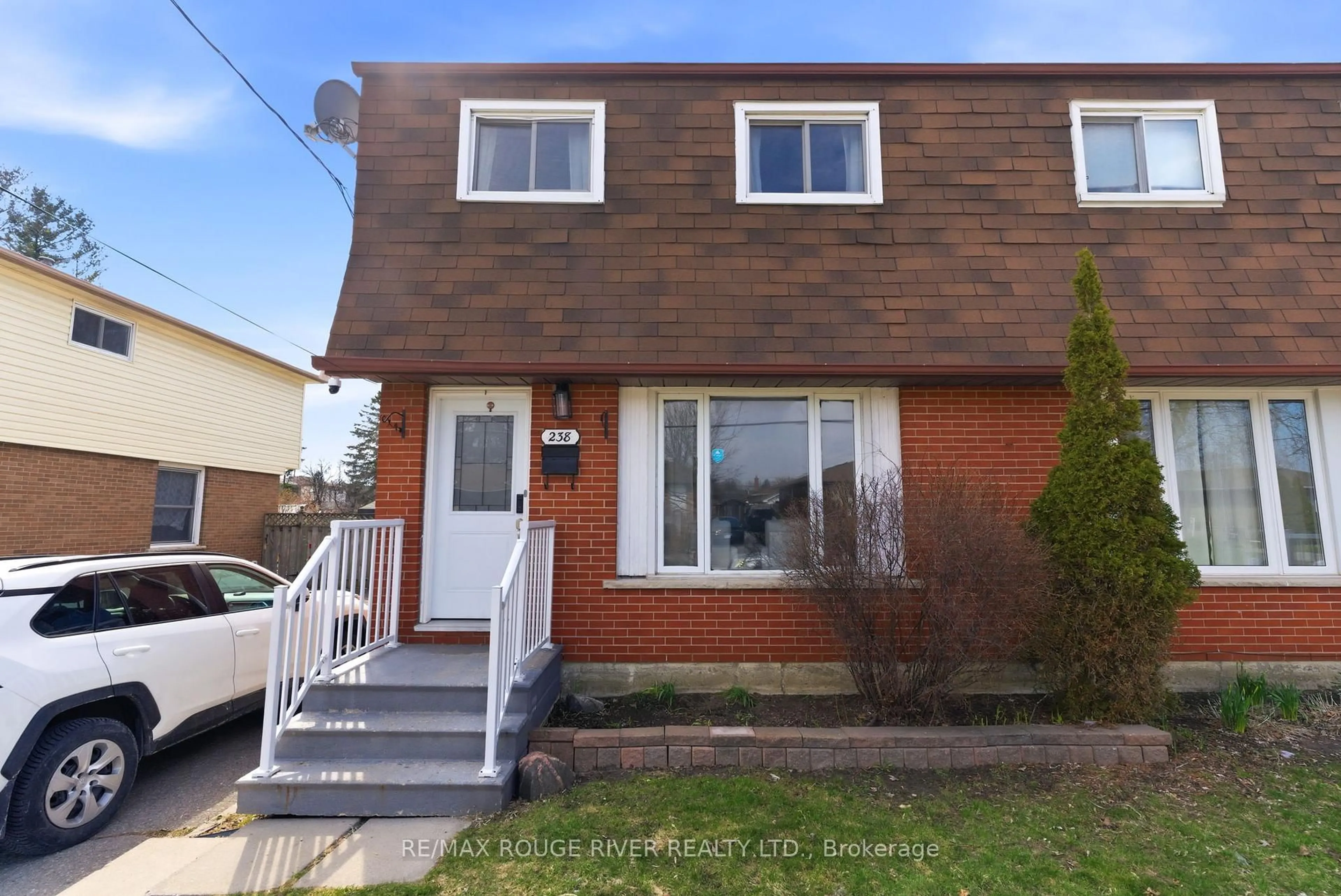 Unknown for 238 Waverly St, Oshawa Ontario L1J 5V4